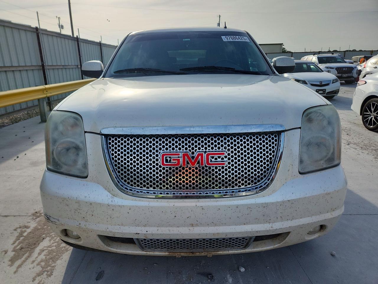 2012 Gmc Yukon Denali White vin: 1GKS2EEF2CR310524
