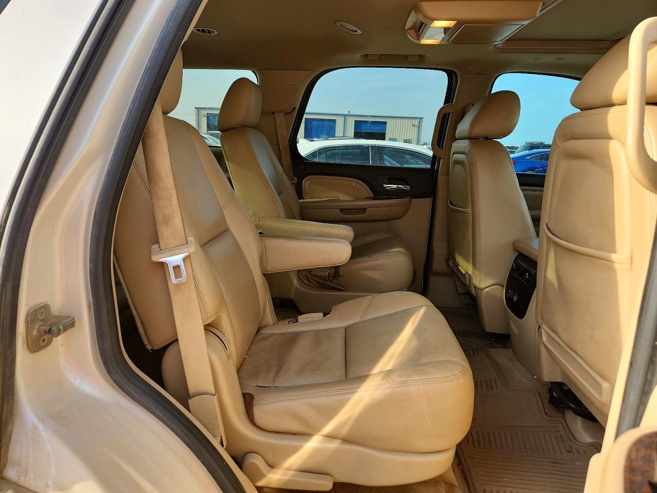 2012 Gmc Yukon Denali White vin: 1GKS2EEF2CR310524
