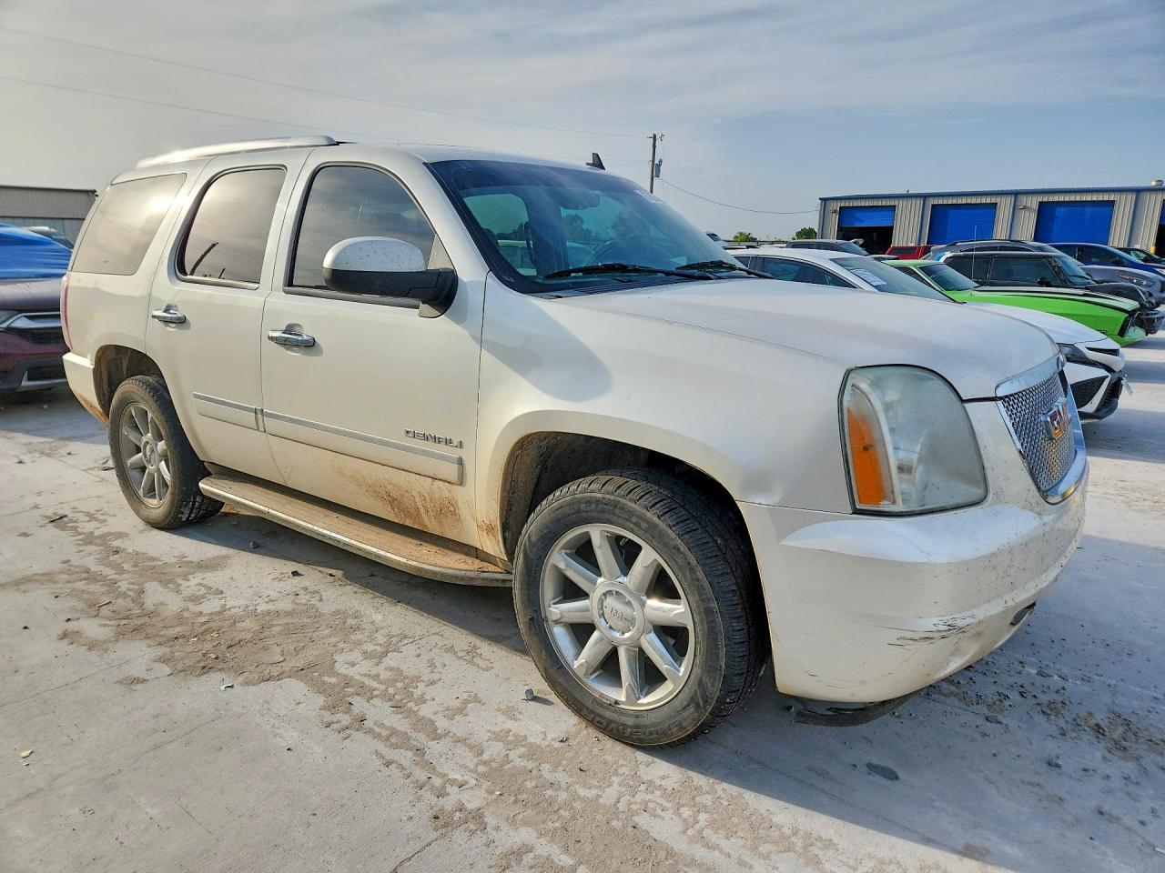 2012 Gmc Yukon Denali White vin: 1GKS2EEF2CR310524