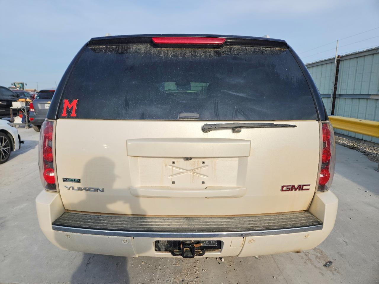 2012 Gmc Yukon Denali White vin: 1GKS2EEF2CR310524