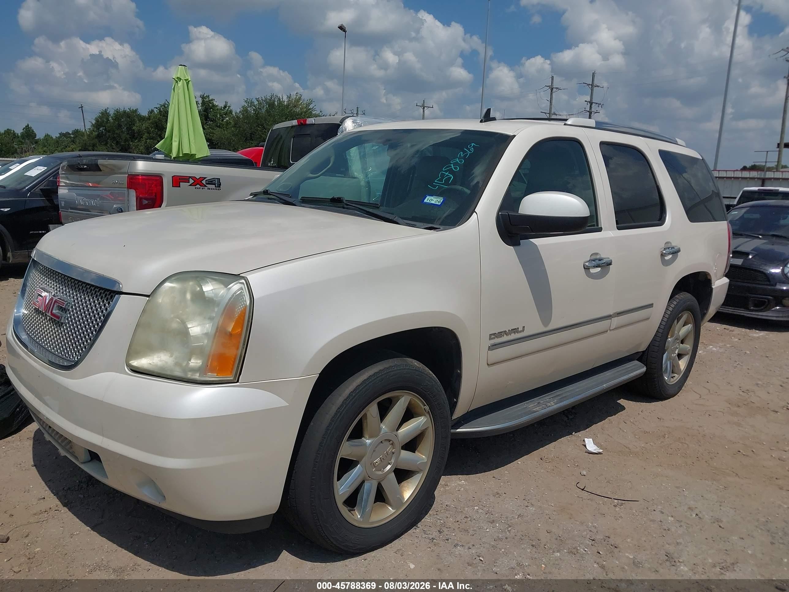2012 Gmc Yukon Denali White vin: 1GKS2EEF2CR325007