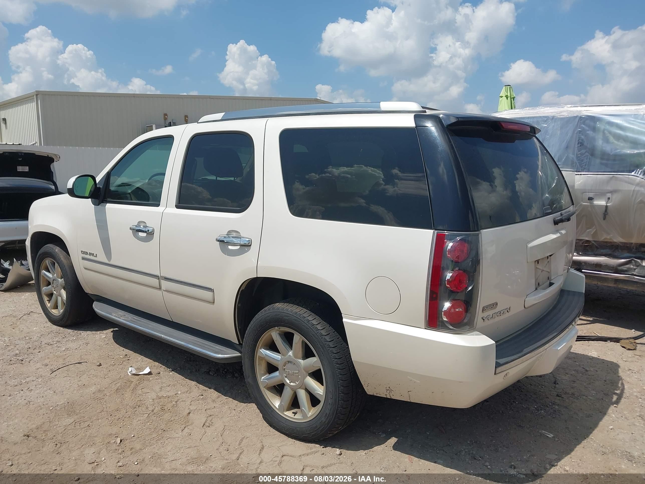 2012 Gmc Yukon Denali White vin: 1GKS2EEF2CR325007