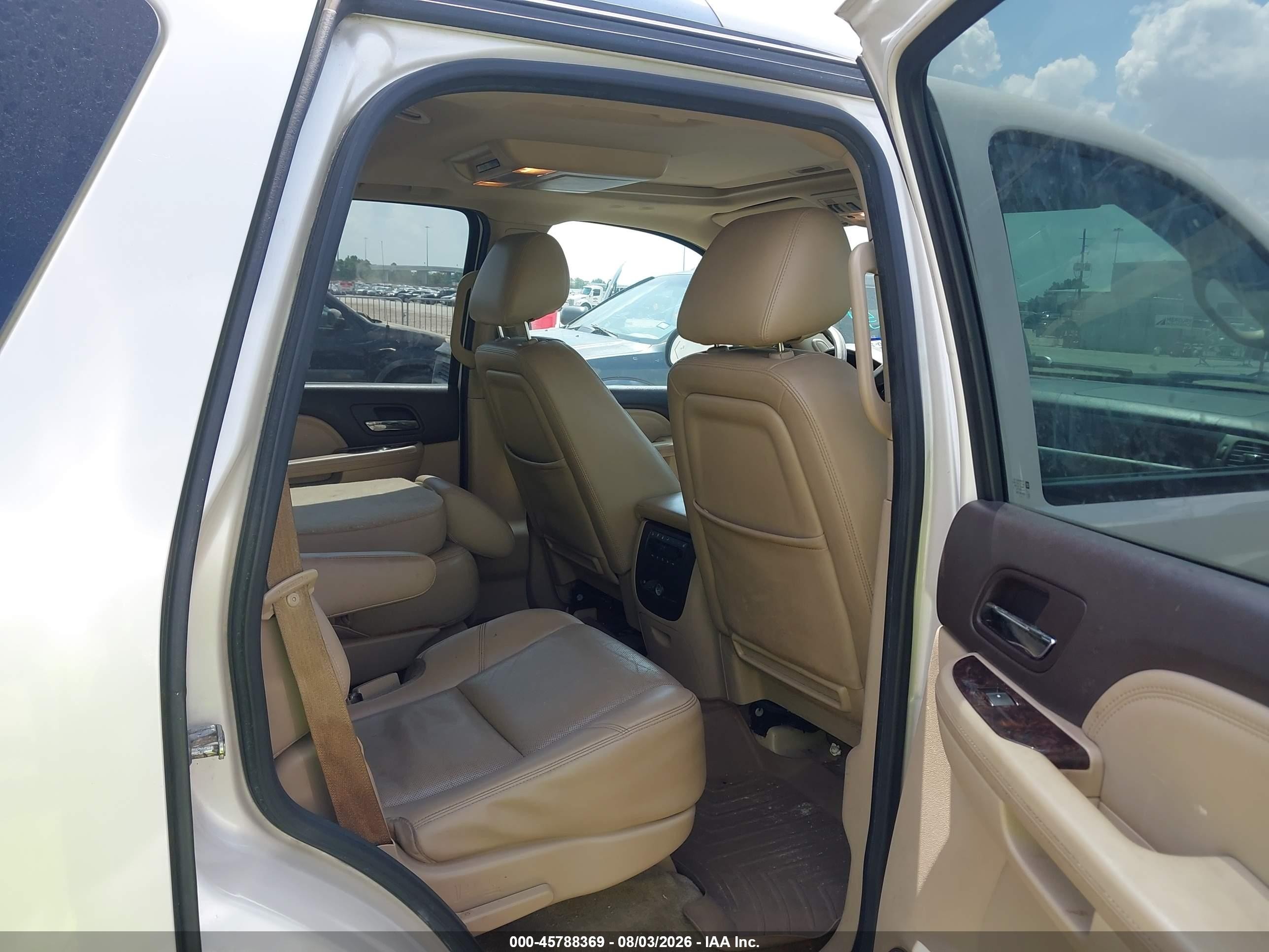 2012 Gmc Yukon Denali White vin: 1GKS2EEF2CR325007