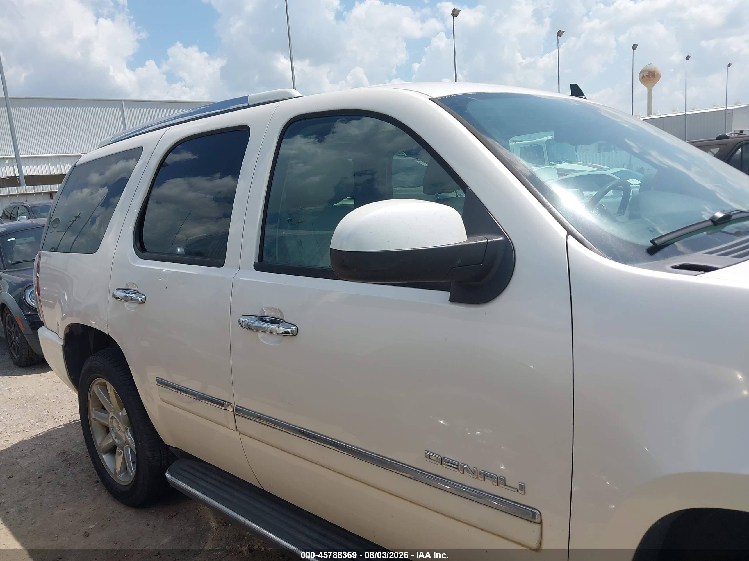 2012 Gmc Yukon Denali White vin: 1GKS2EEF2CR325007