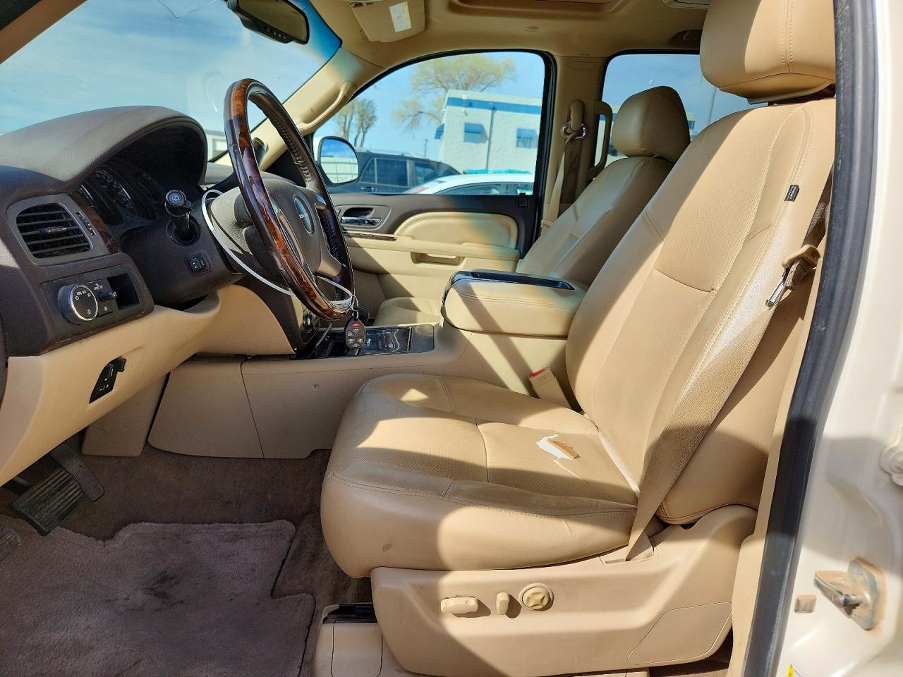 2013 Gmc Yukon Denali White vin: 1GKS2EEF2DR215799