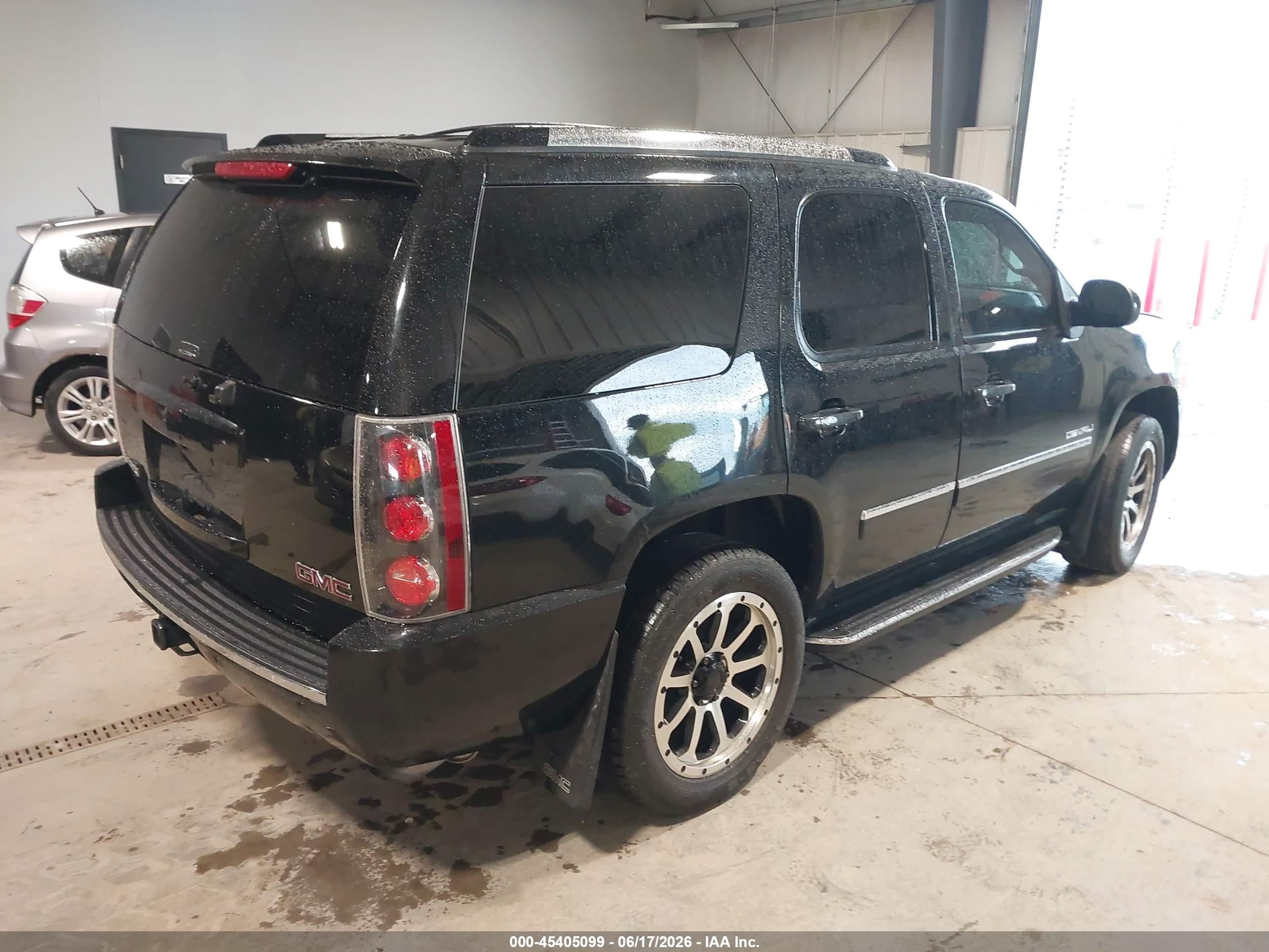 2013 Gmc Yukon Denali Black vin: 1GKS2EEF2DR318575