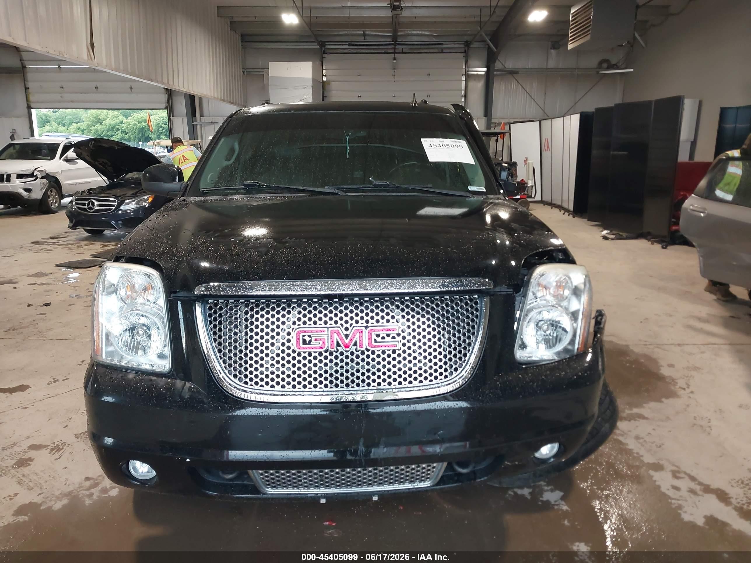 2013 Gmc Yukon Denali Black vin: 1GKS2EEF2DR318575