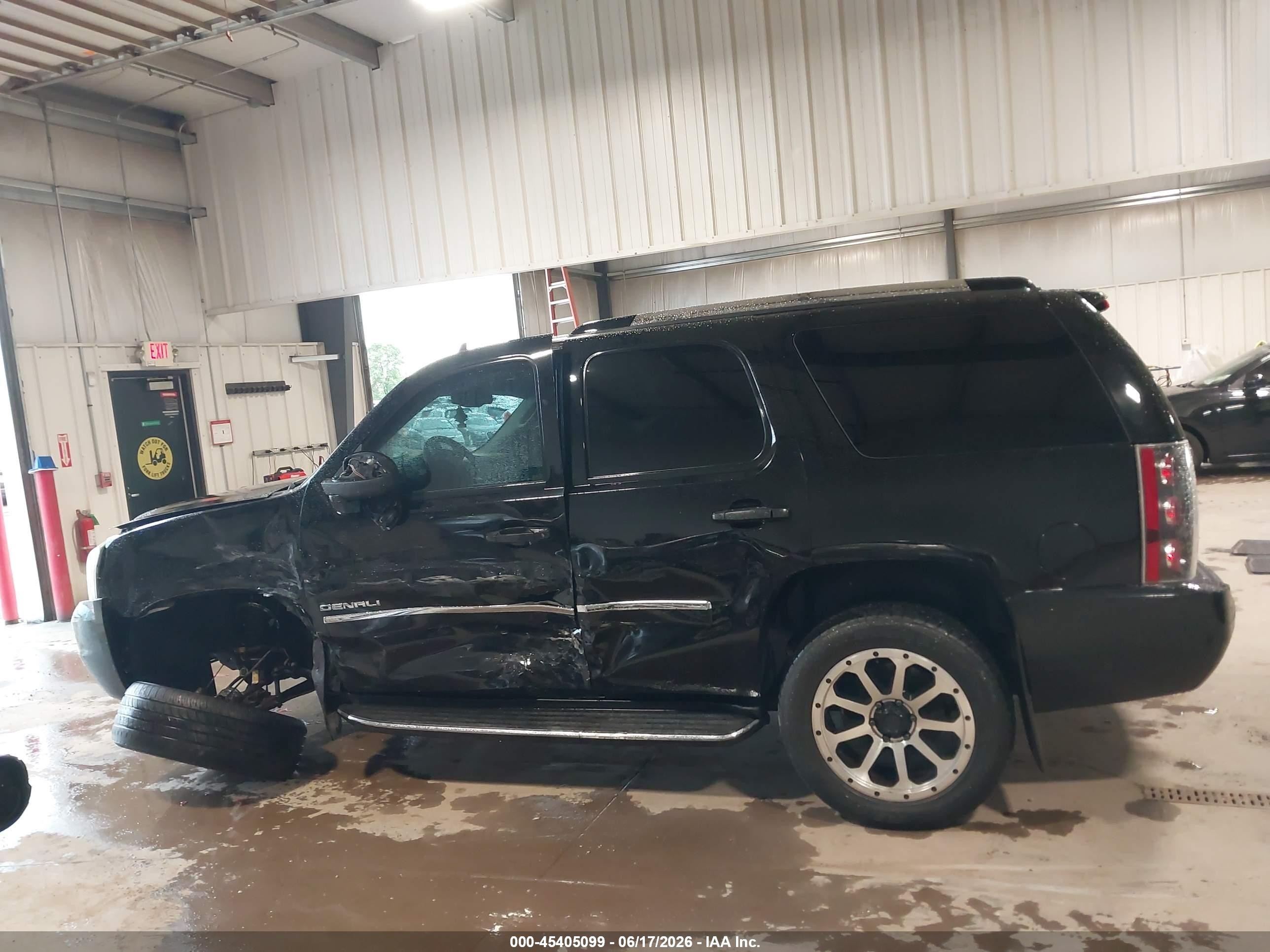2013 Gmc Yukon Denali Black vin: 1GKS2EEF2DR318575
