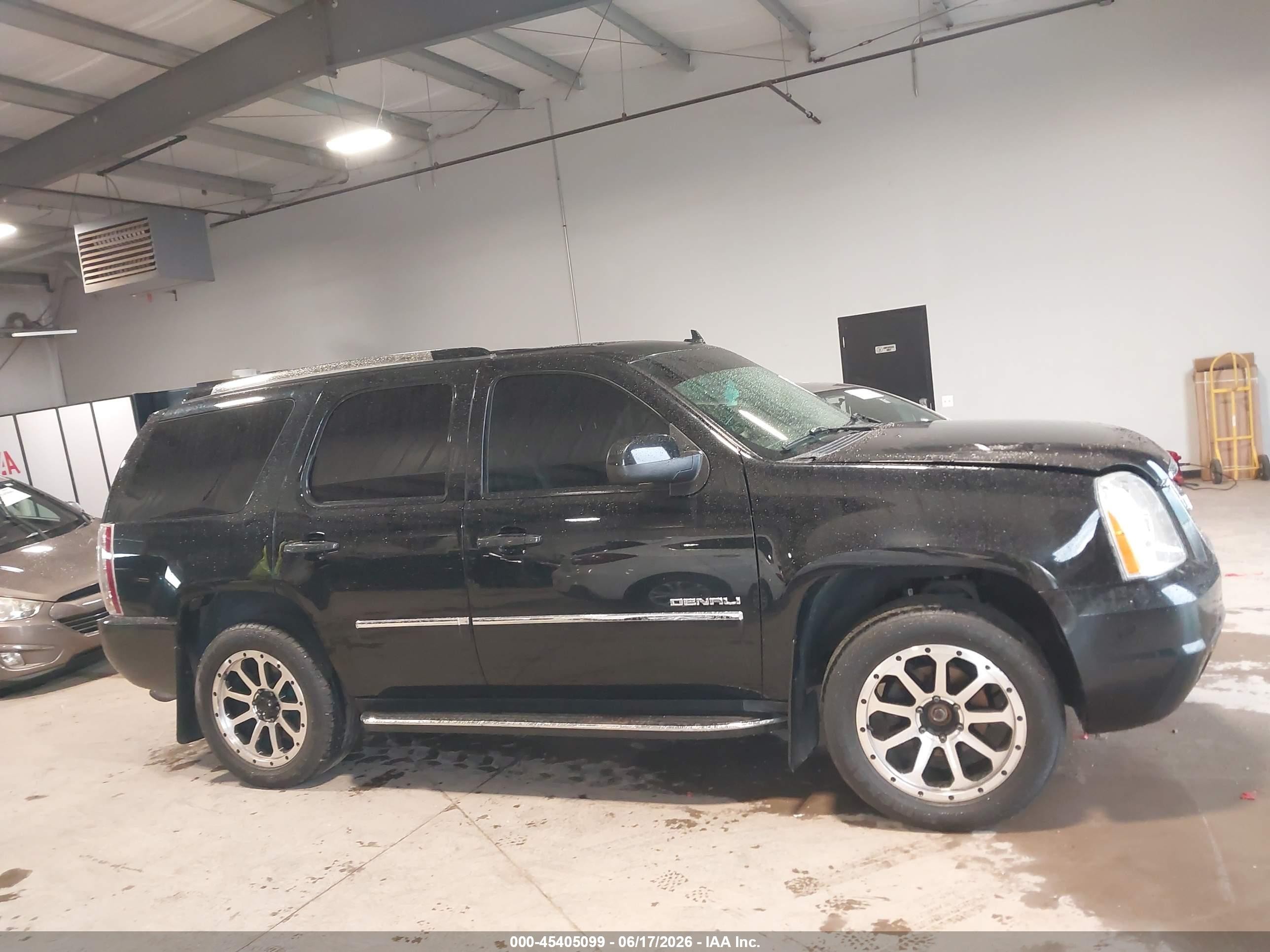 2013 Gmc Yukon Denali Black vin: 1GKS2EEF2DR318575