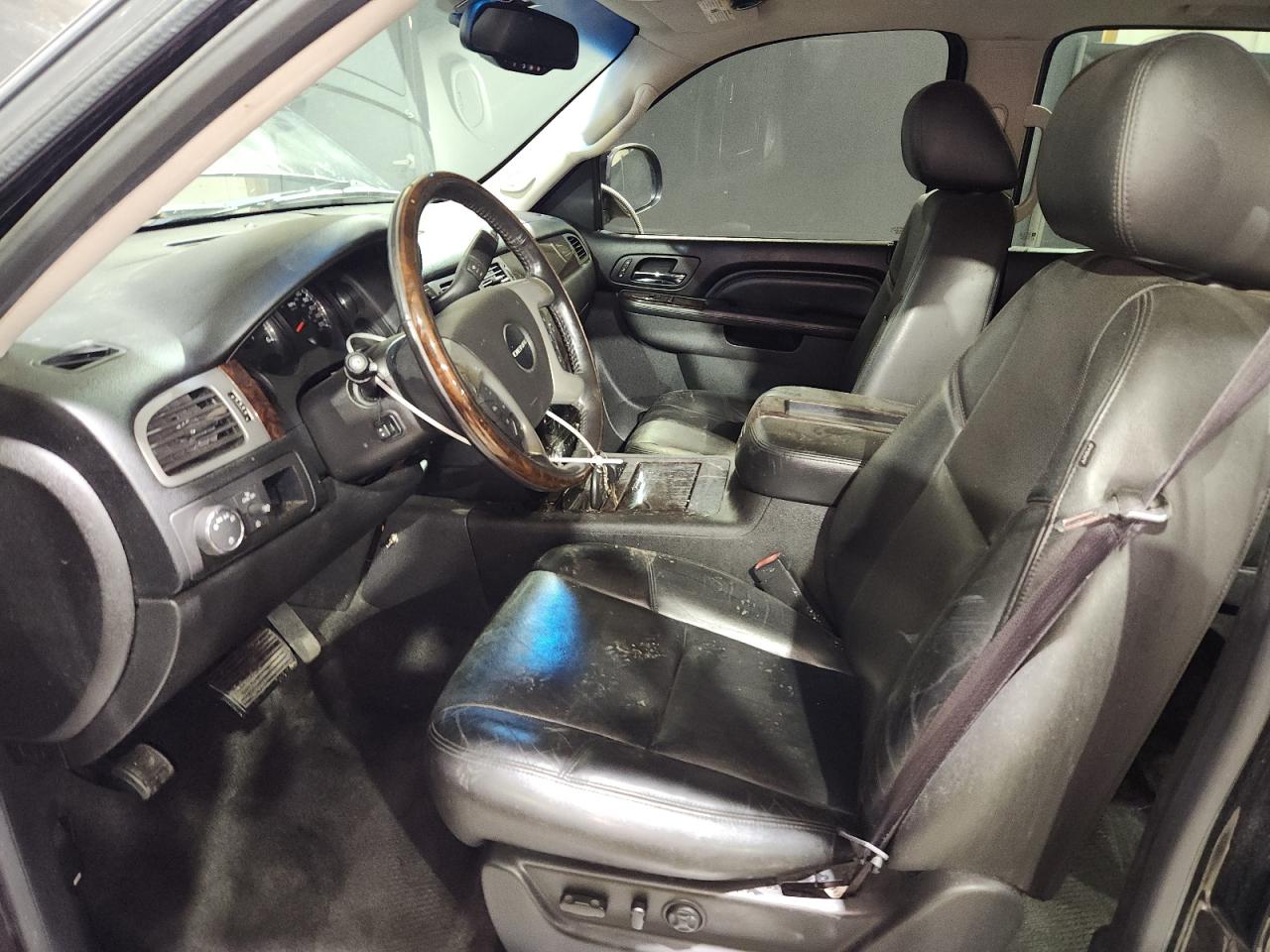 2013 Gmc Yukon Denali Black vin: 1GKS2EEF2DR329950 Damage: Steering Wheel, Worn, Replacement Required