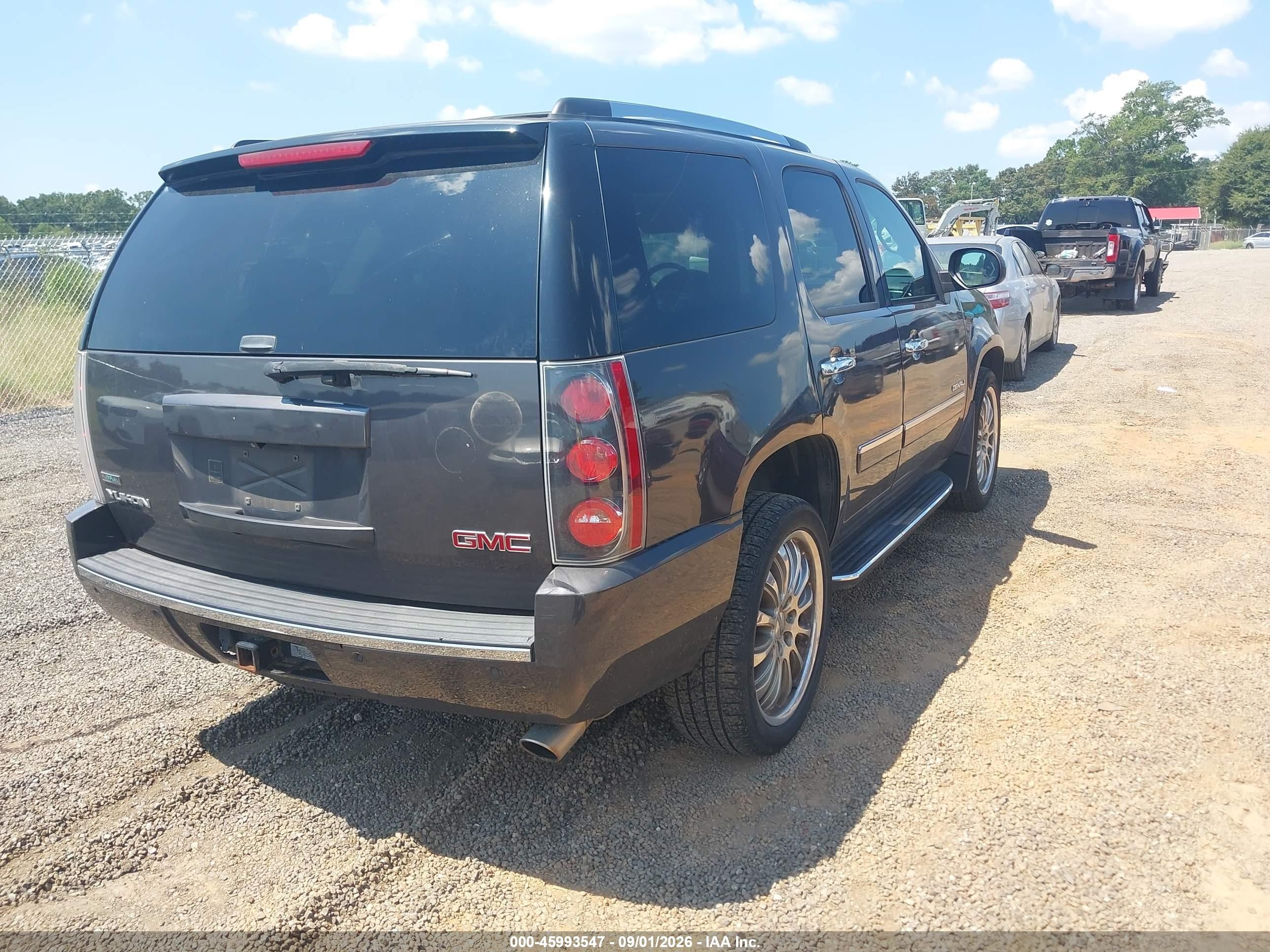 2011 Gmc Yukon Denali Light Blue vin: 1GKS2EEF3BR144562