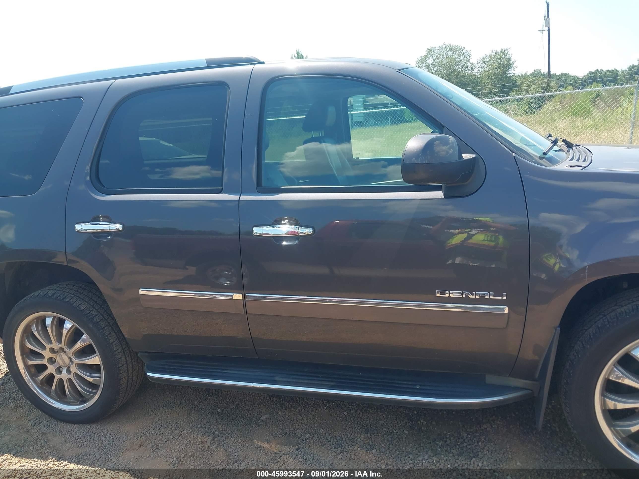 2011 Gmc Yukon Denali Light Blue vin: 1GKS2EEF3BR144562