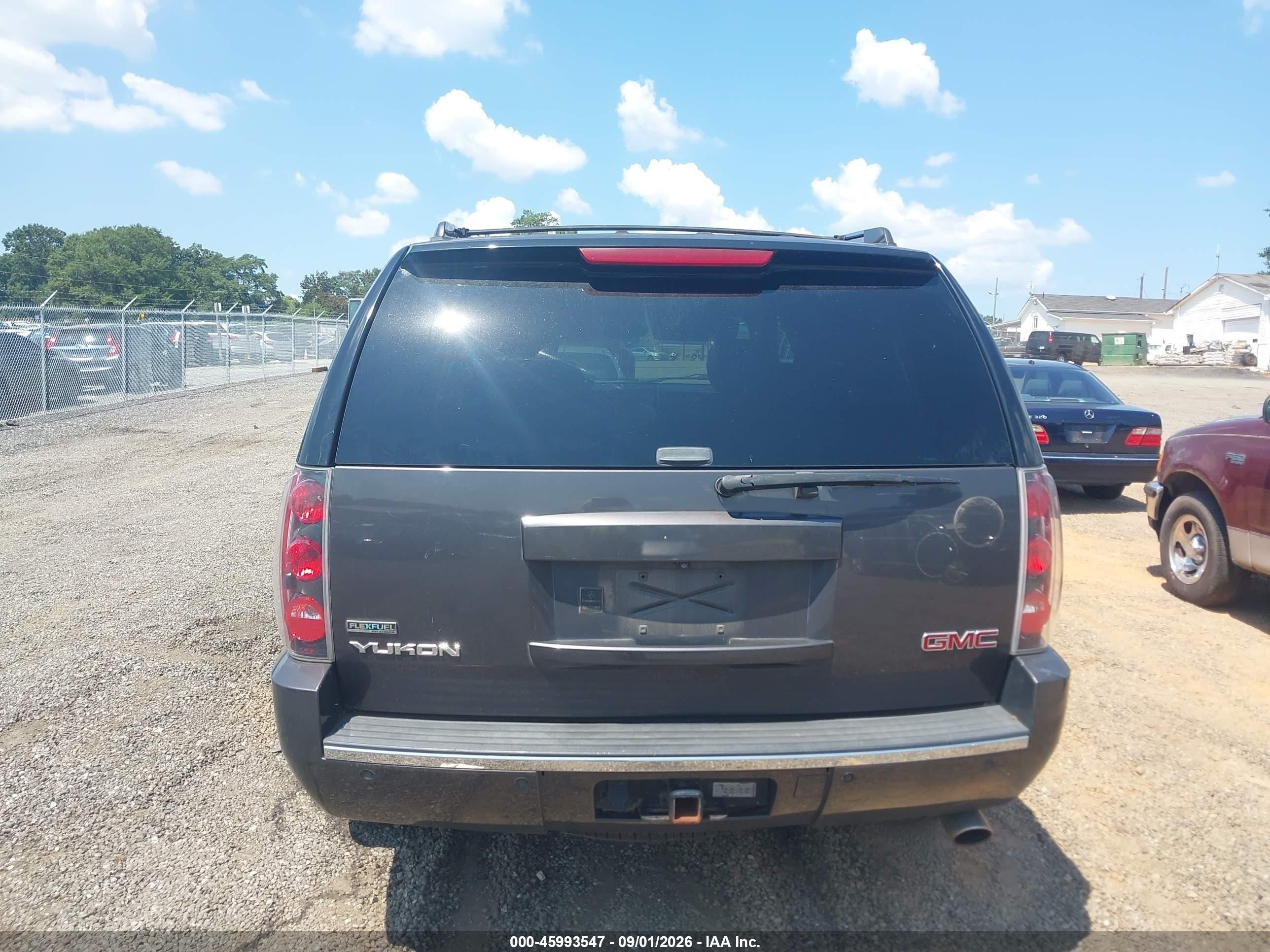 2011 Gmc Yukon Denali Light Blue vin: 1GKS2EEF3BR144562