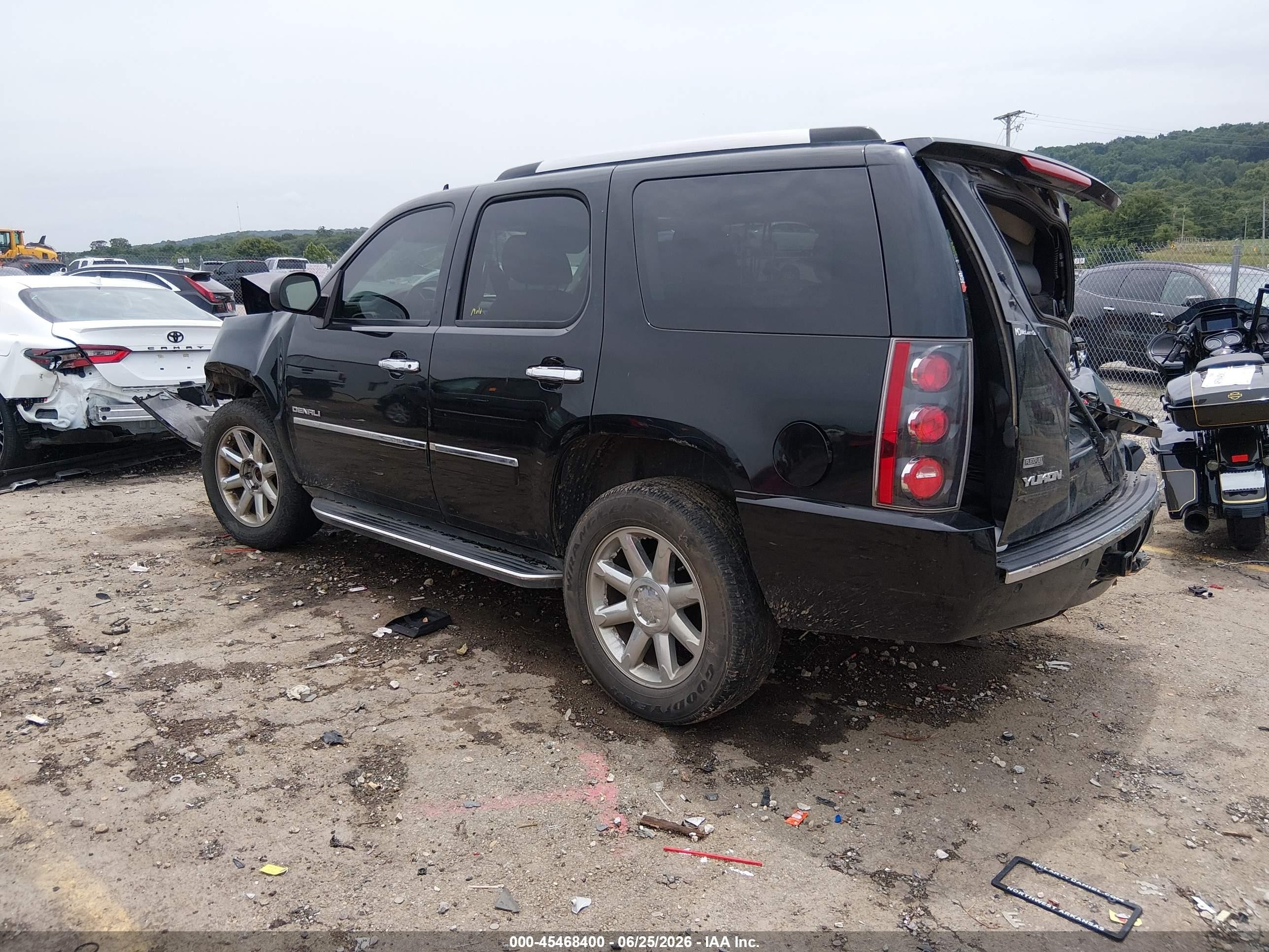2011 Gmc Yukon Denali Black vin: 1GKS2EEF3BR168036