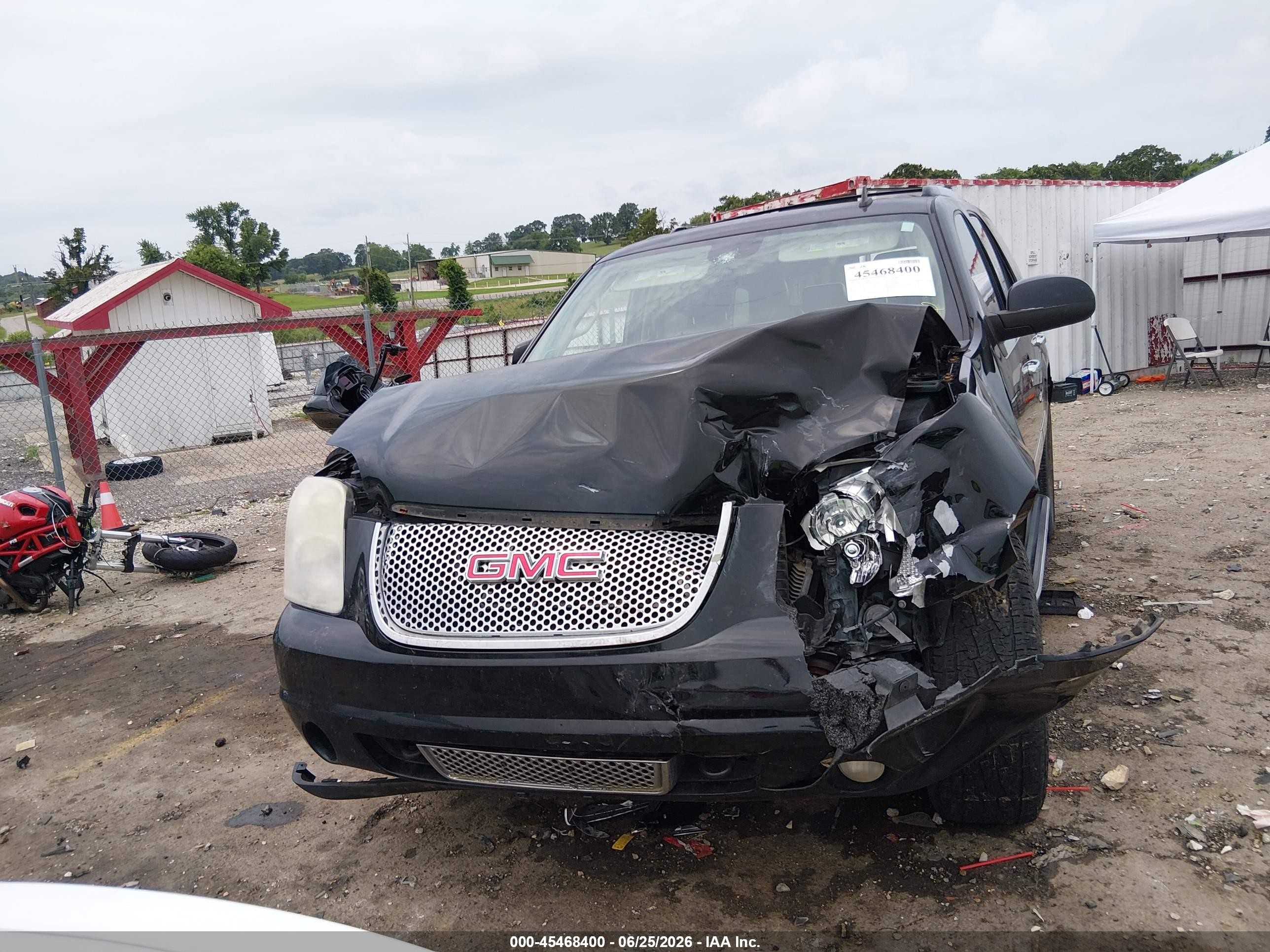 2011 Gmc Yukon Denali Black vin: 1GKS2EEF3BR168036