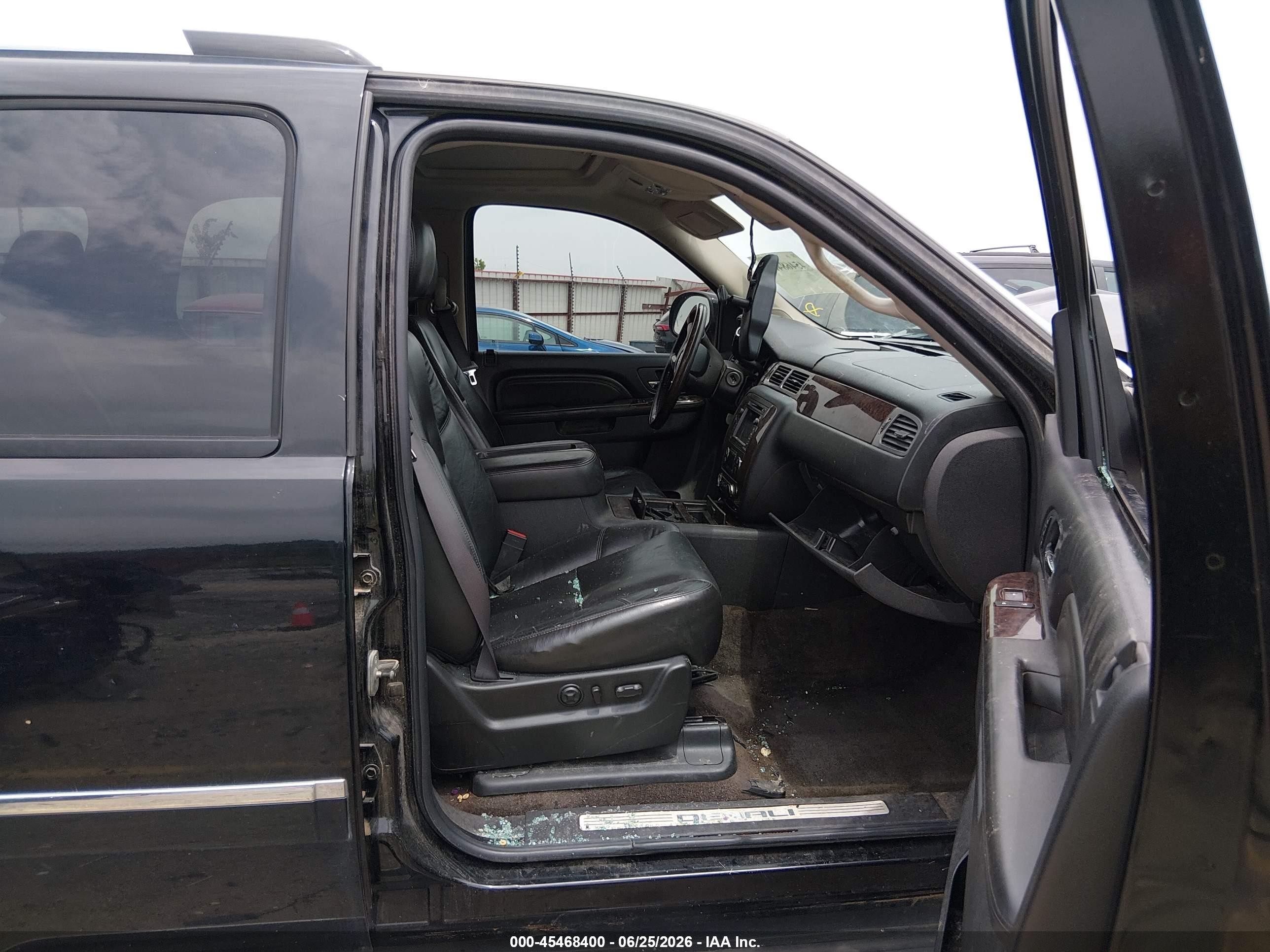 2011 Gmc Yukon Denali Black vin: 1GKS2EEF3BR168036