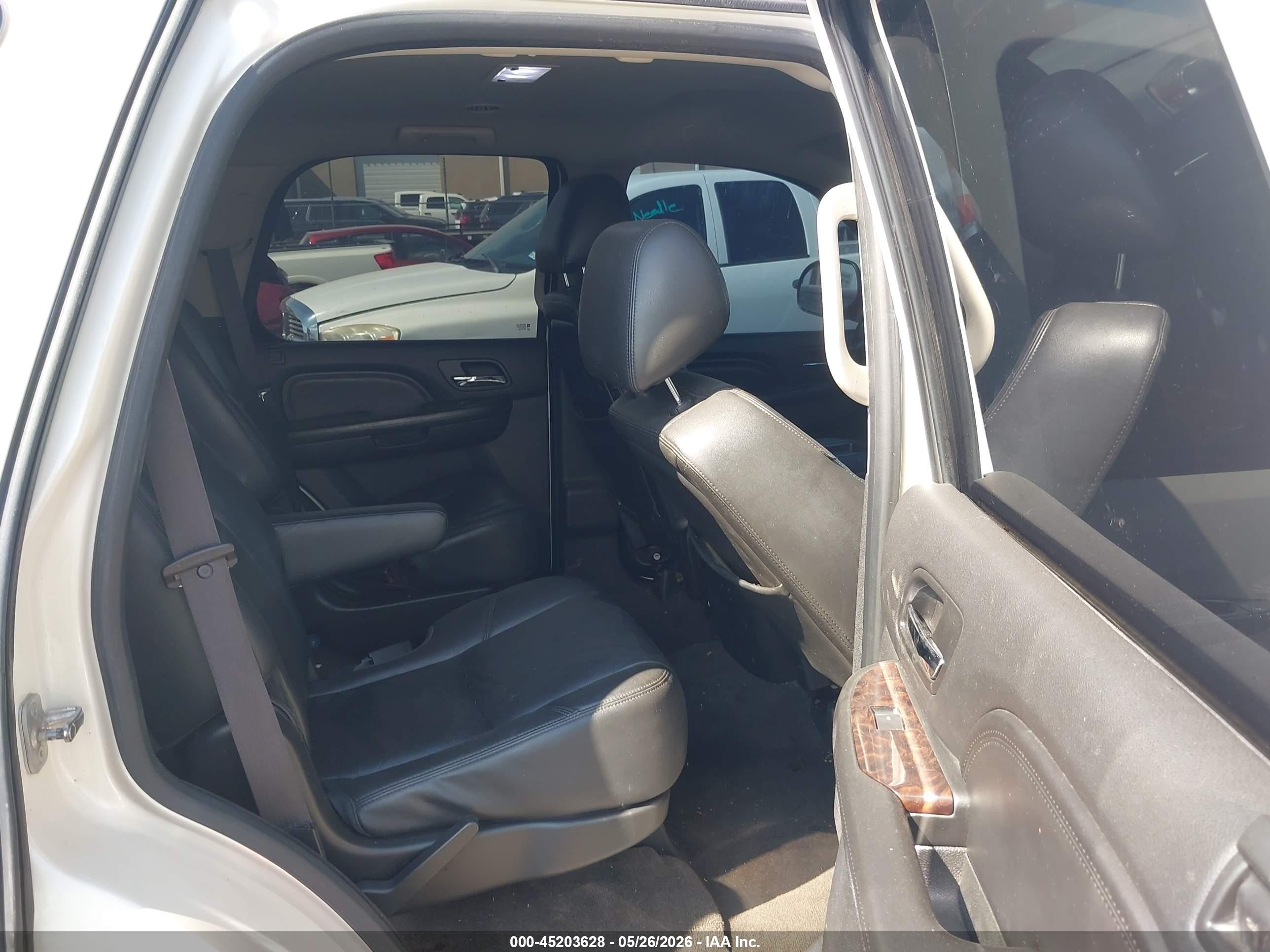 2012 Gmc Yukon Denali White vin: 1GKS2EEF4CR211459