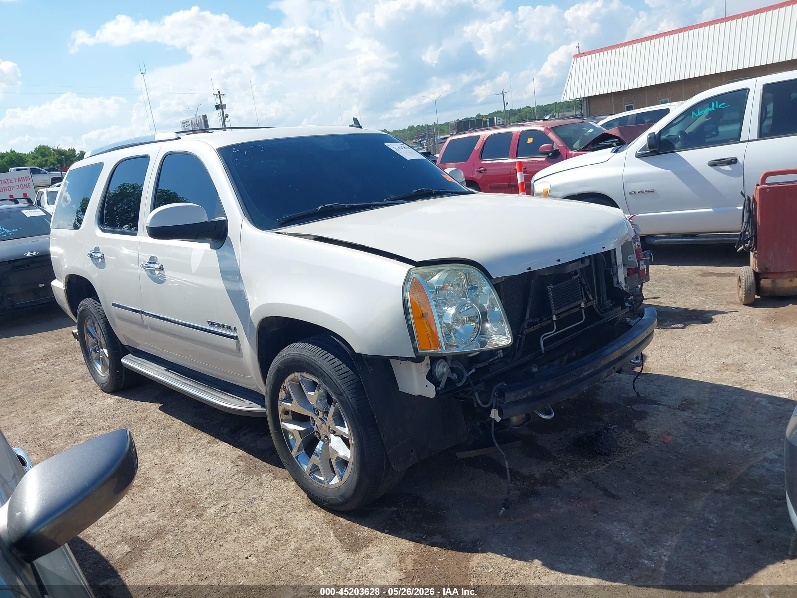 2012 Gmc Yukon Denali White vin: 1GKS2EEF4CR211459
