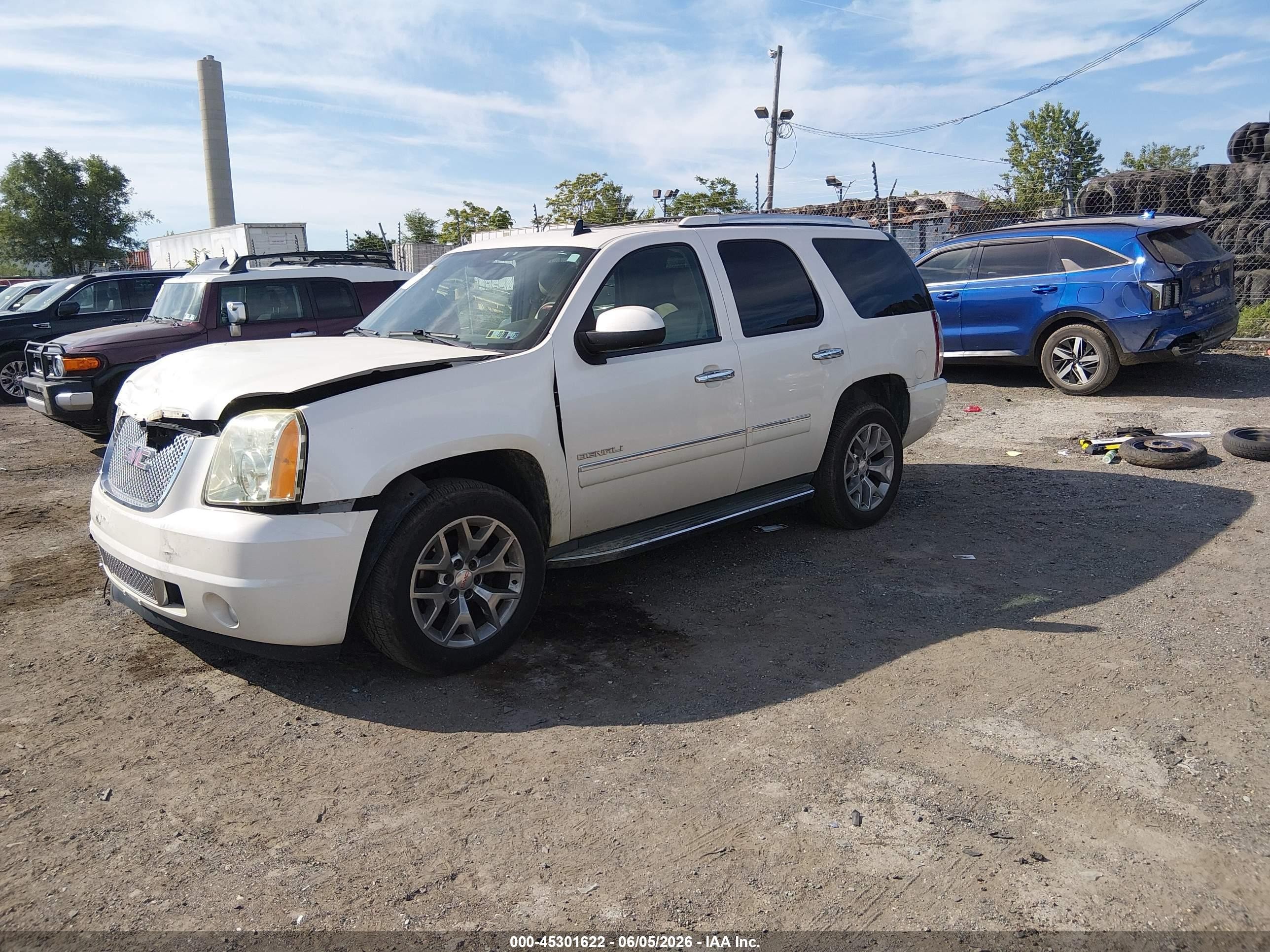 2011 Gmc Yukon Denali White vin: 1GKS2EEF5BR221058