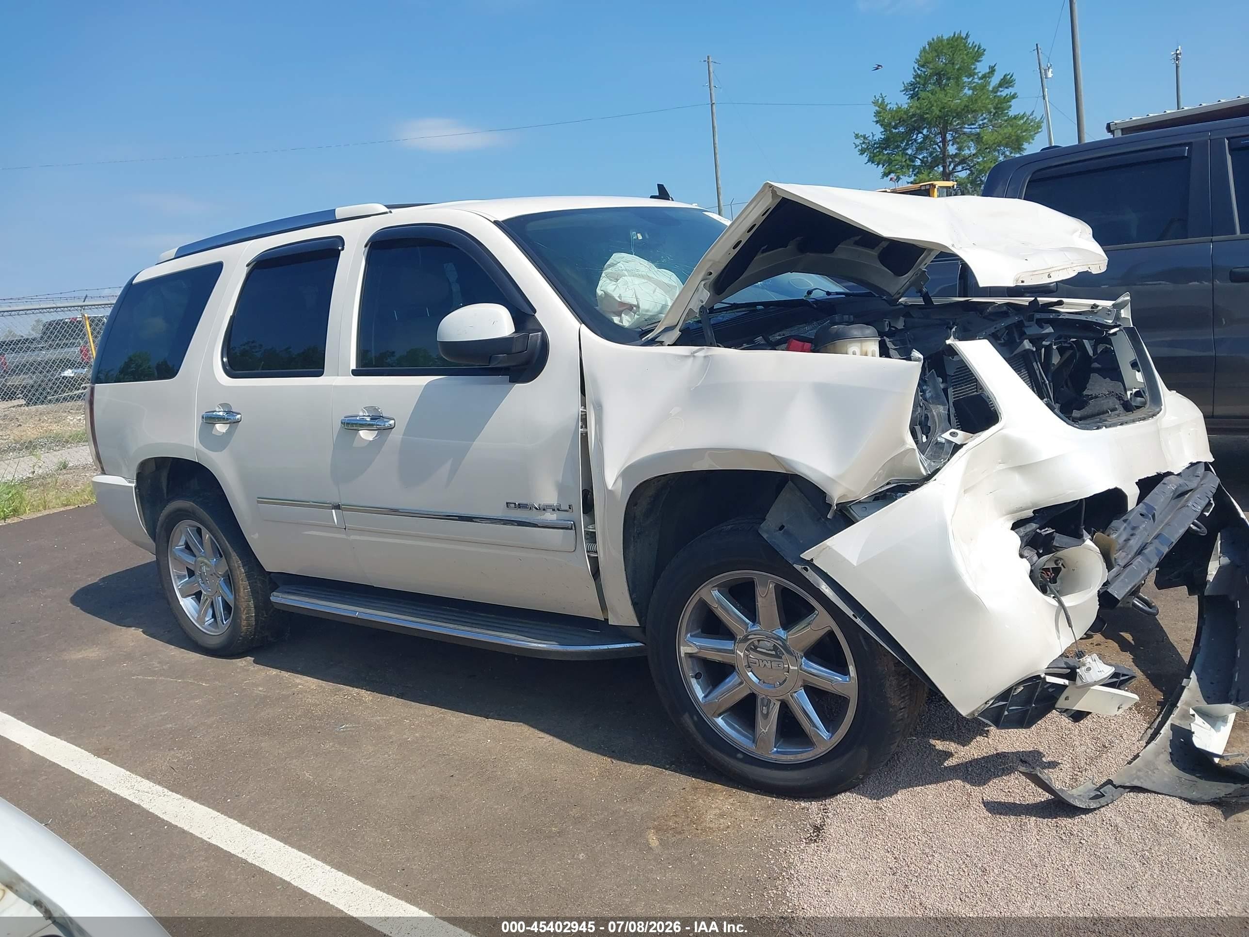 2013 Gmc Yukon Denali White vin: 1GKS2EEF5DR201167