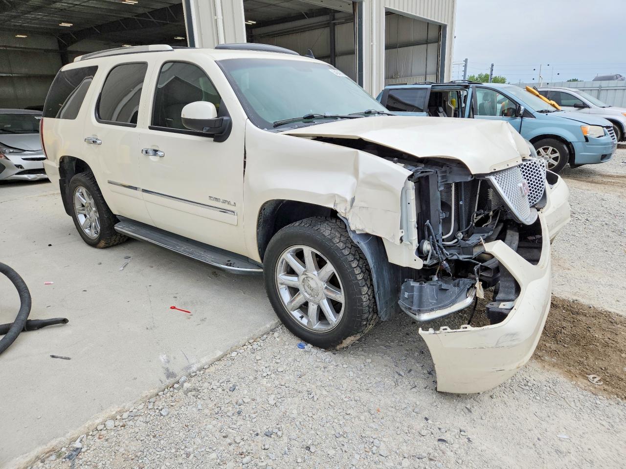 2014 Gmc Yukon Denali Белый vin: 1GKS2EEF5ER115729