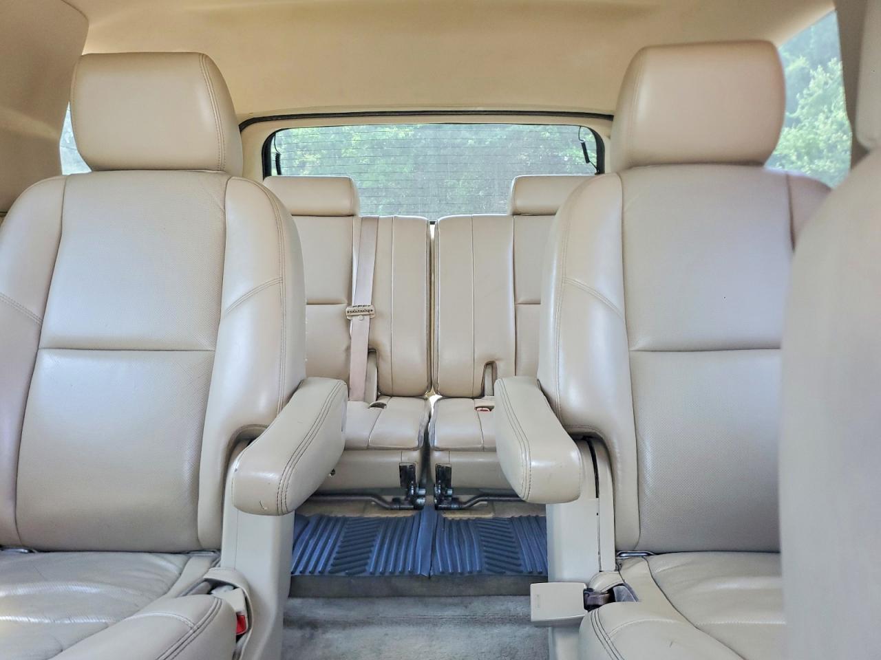 2011 Gmc Yukon Denali White vin: 1GKS2EEF6BR105870