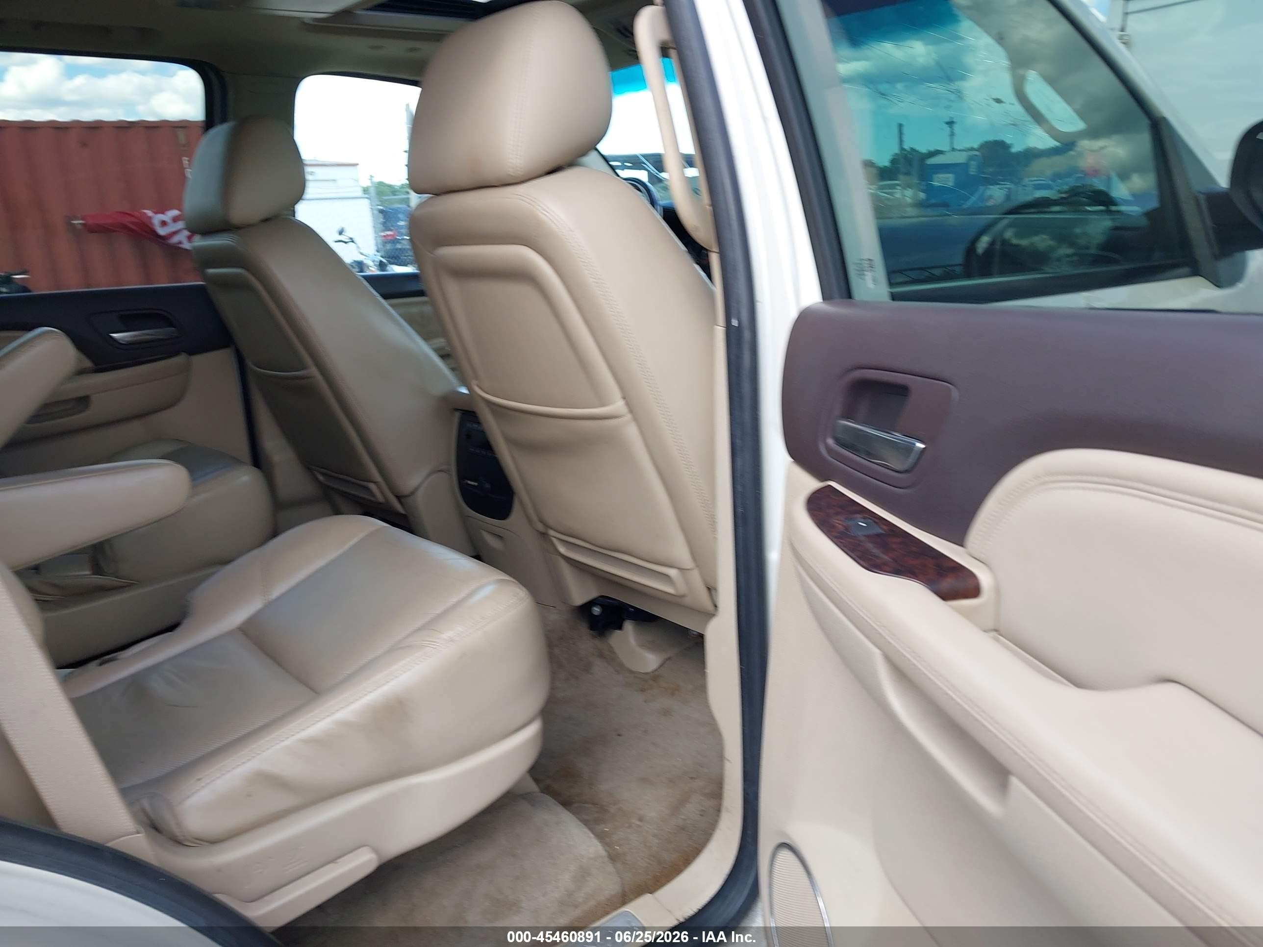 2011 Gmc Yukon Denali White vin: 1GKS2EEF6BR177720