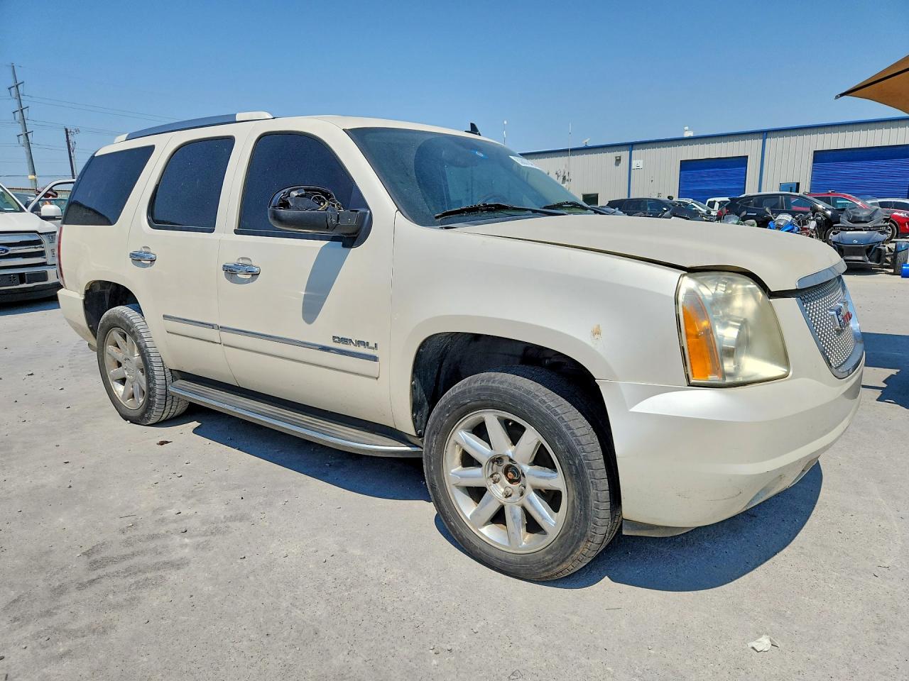 2011 Gmc Yukon Denali Beige vin: 1GKS2EEF6BR202874