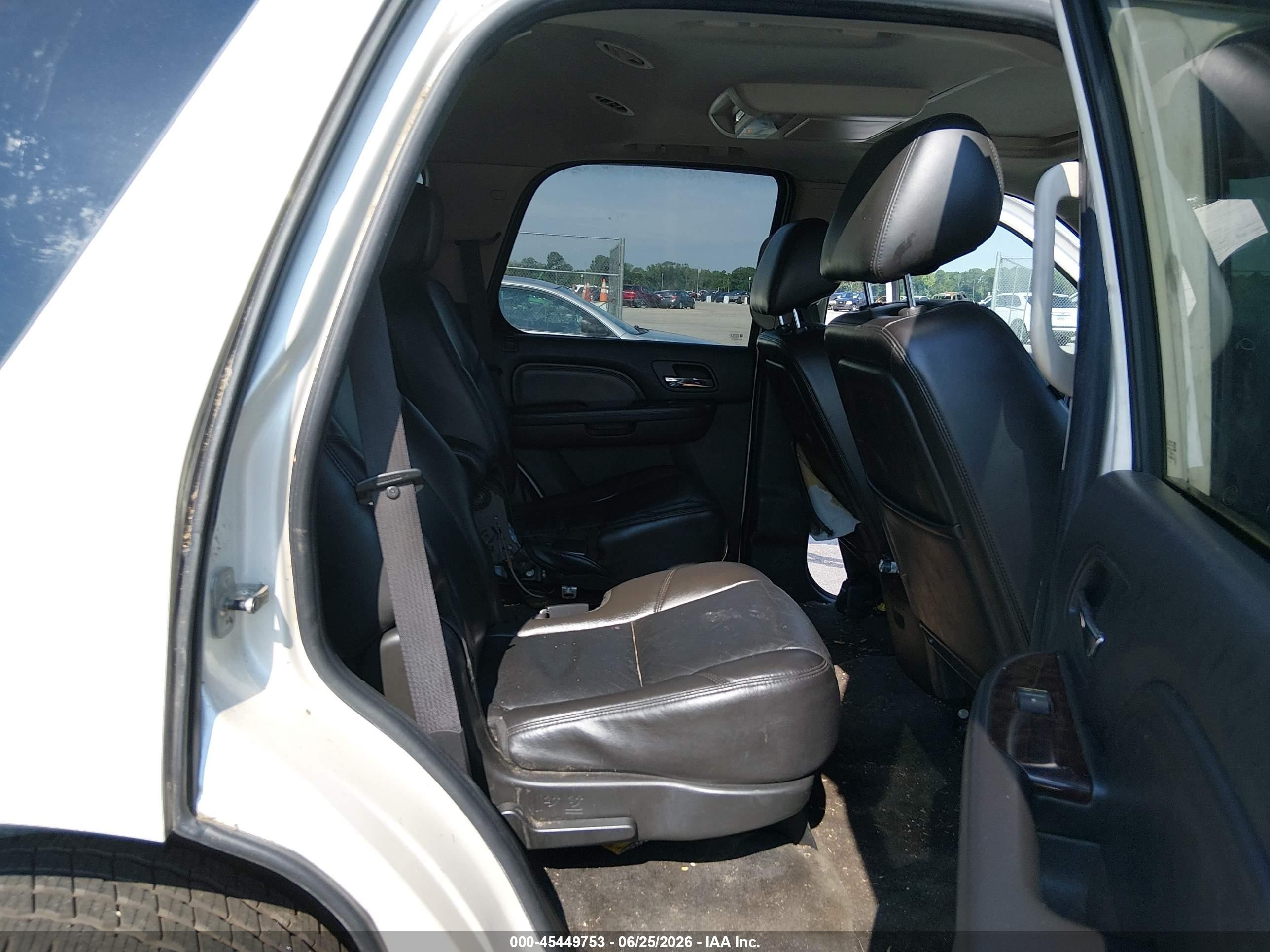 2011 Gmc Yukon Denali White vin: 1GKS2EEF6BR206830