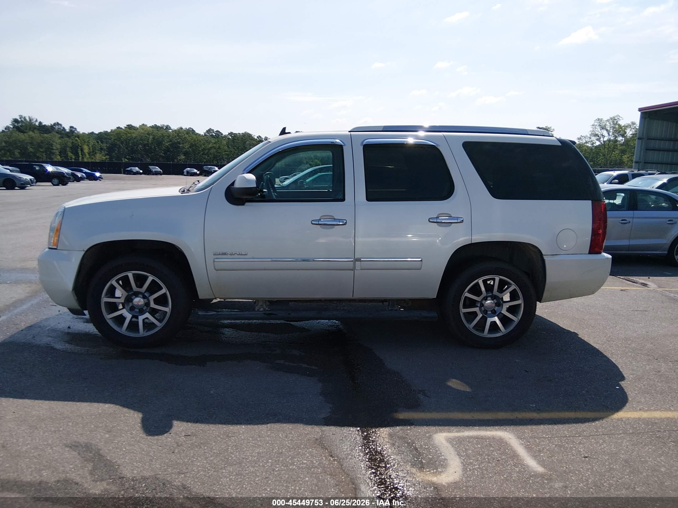 2011 Gmc Yukon Denali White vin: 1GKS2EEF6BR206830