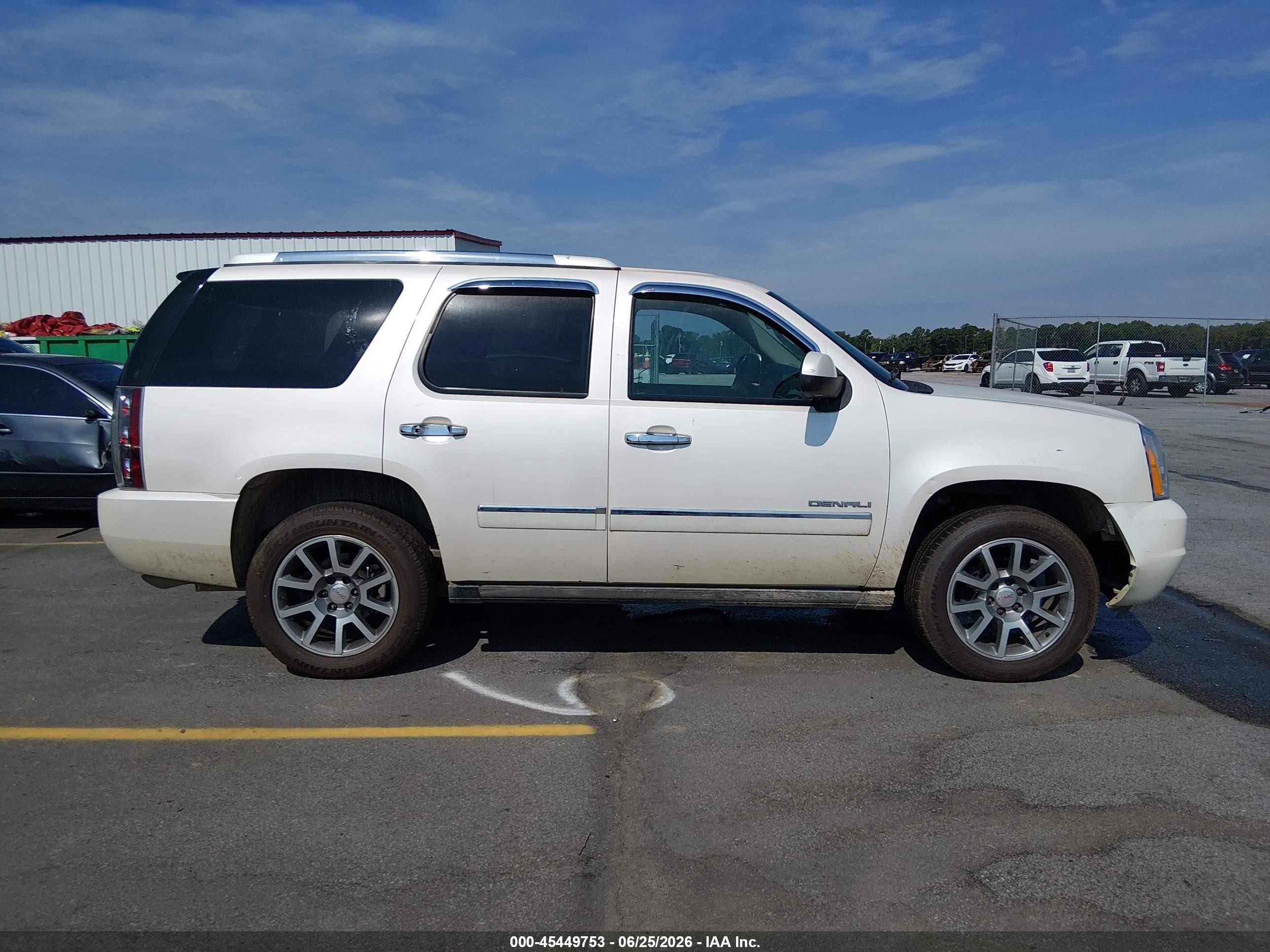 2011 Gmc Yukon Denali White vin: 1GKS2EEF6BR206830