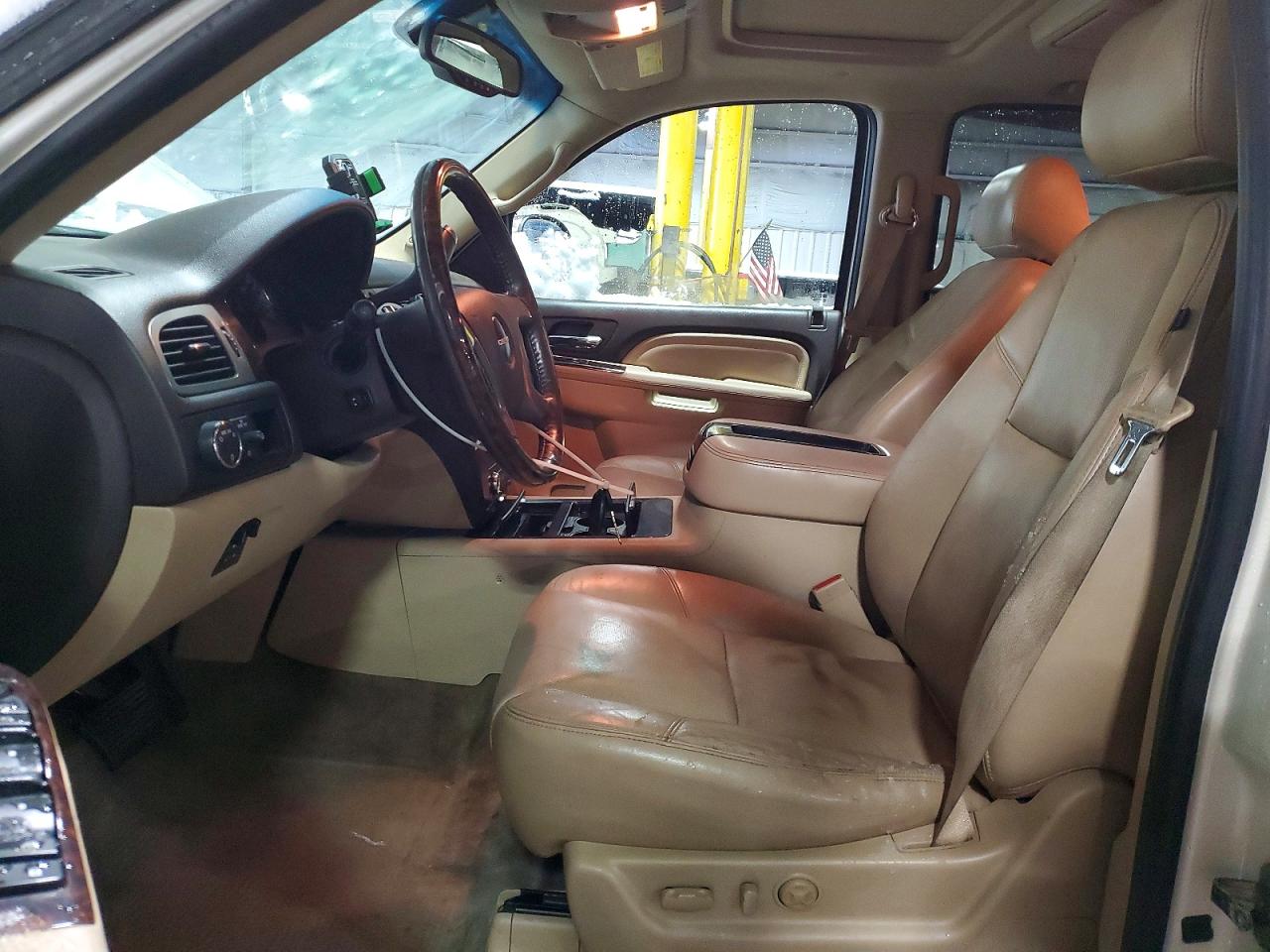 2011 Gmc Yukon Denali White vin: 1GKS2EEF6BR257308
