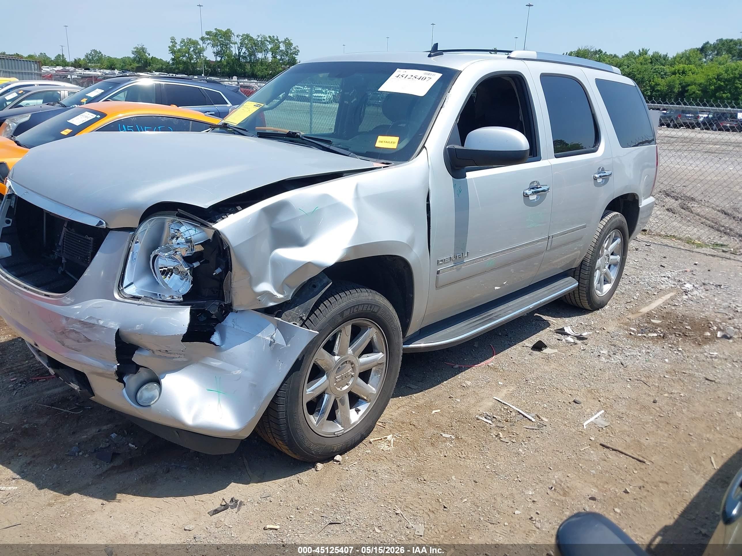 2011 Gmc Yukon Denali Silver vin: 1GKS2EEF6BR292530