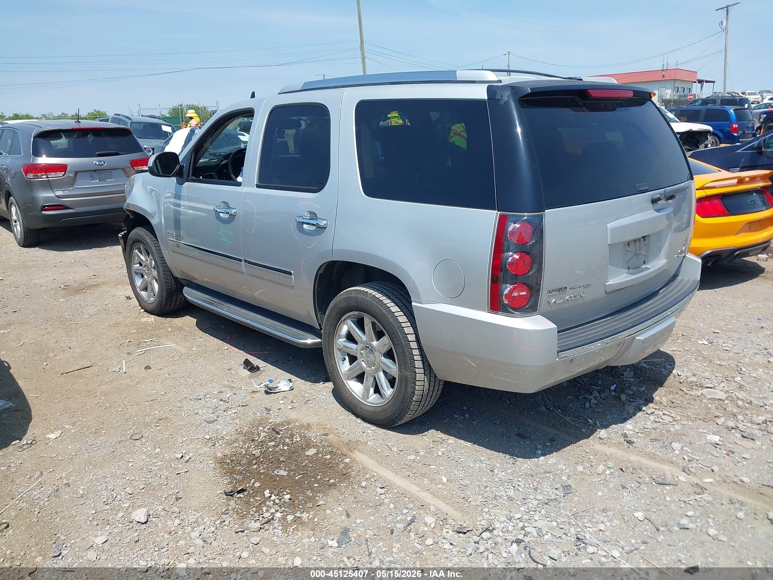 2011 Gmc Yukon Denali Silver vin: 1GKS2EEF6BR292530
