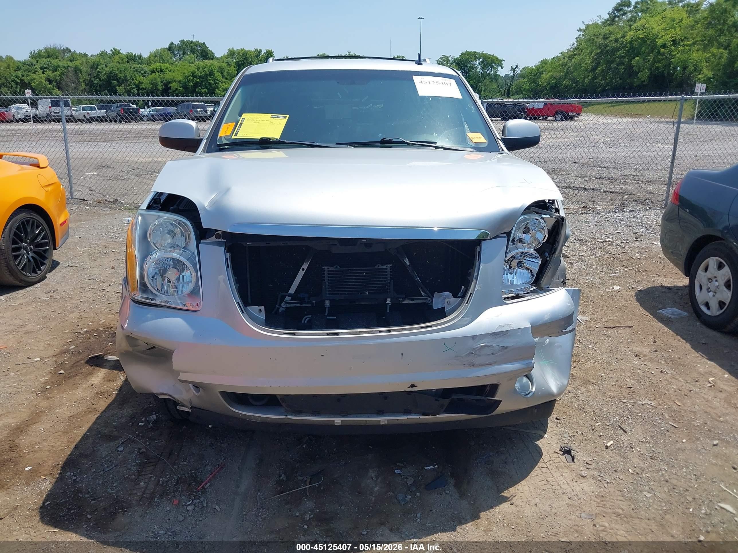 2011 Gmc Yukon Denali Silver vin: 1GKS2EEF6BR292530