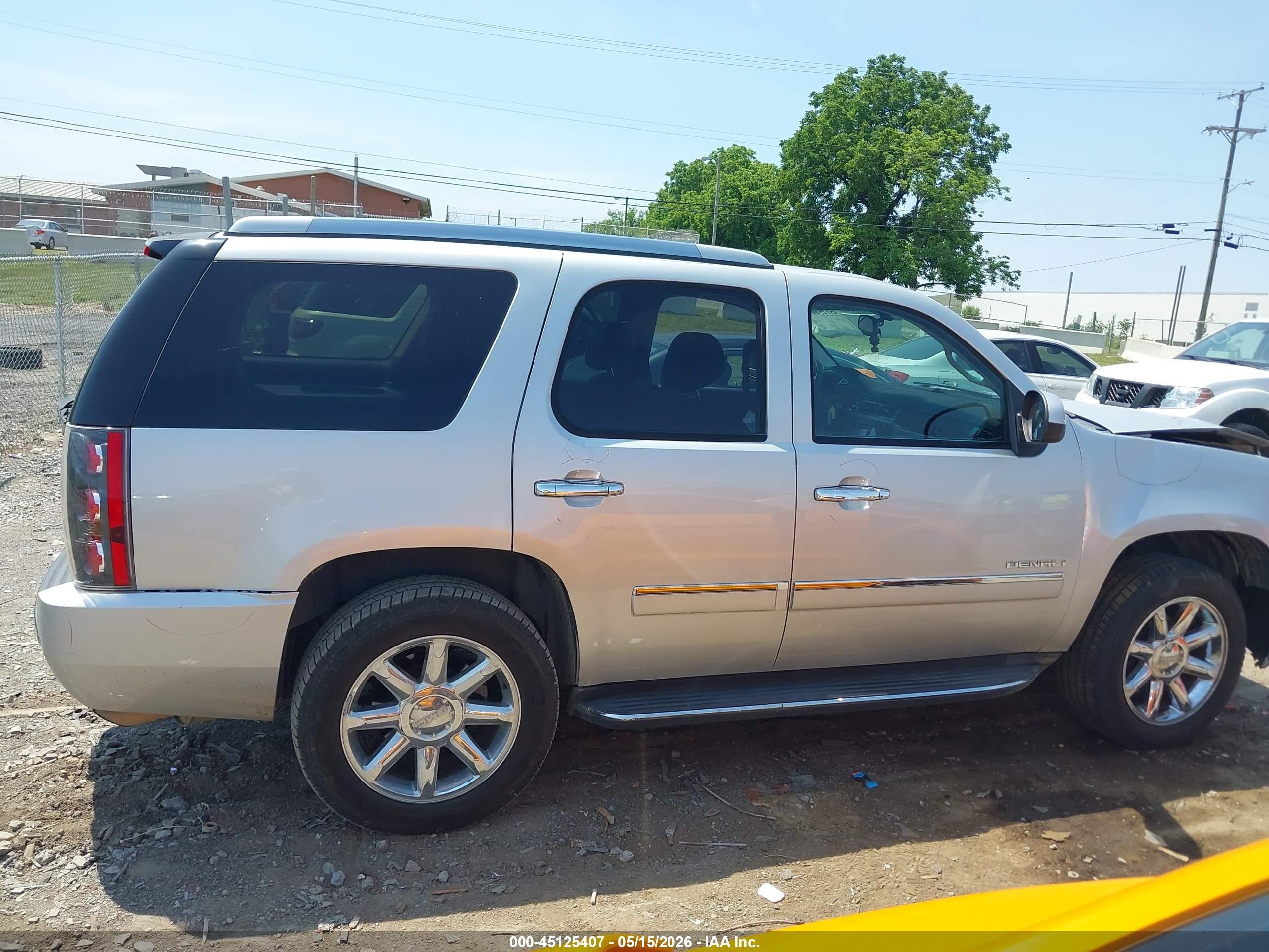 2011 Gmc Yukon Denali Silver vin: 1GKS2EEF6BR292530