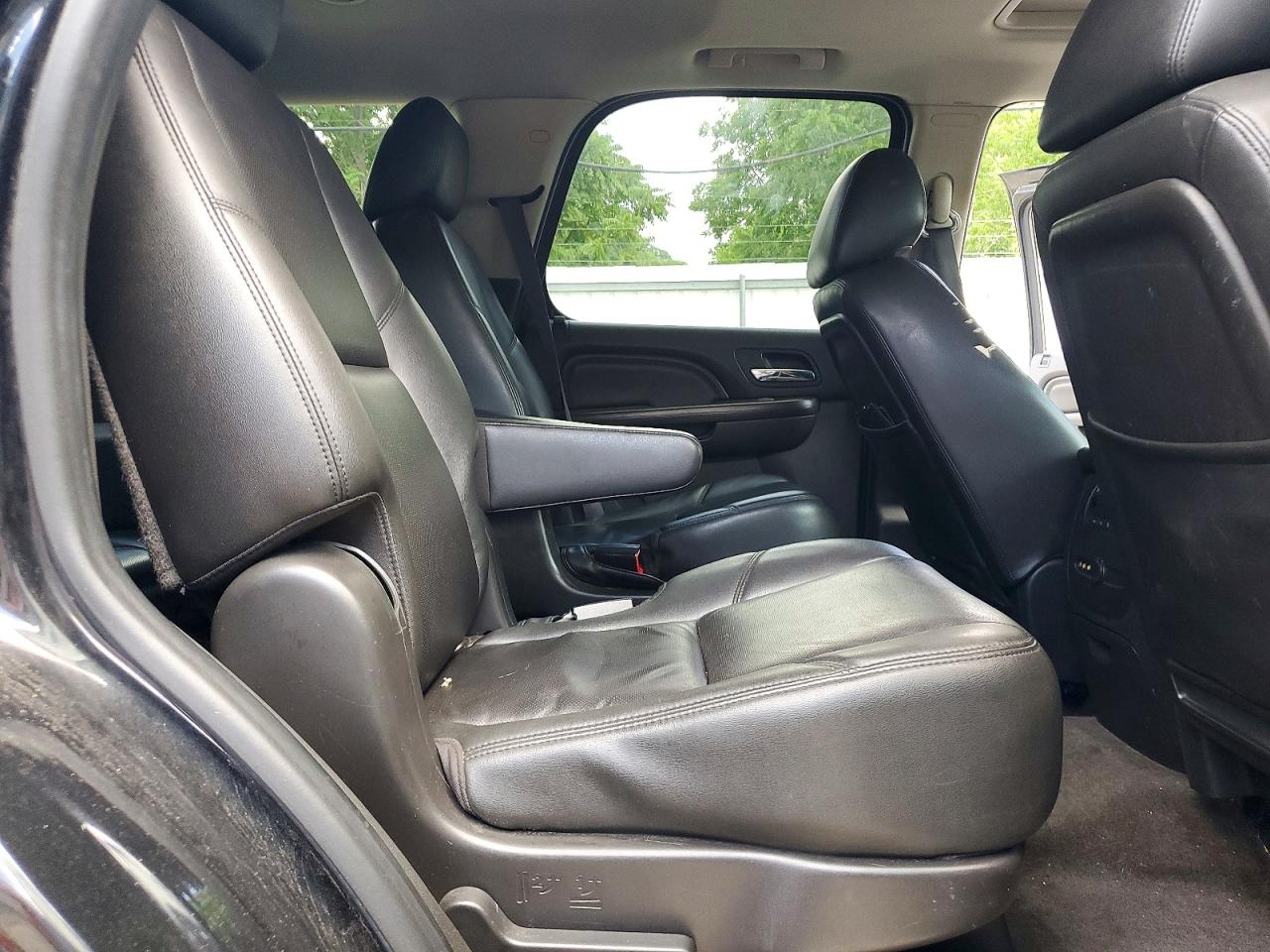 2011 Gmc Yukon Denali Black vin: 1GKS2EEF6BR340124