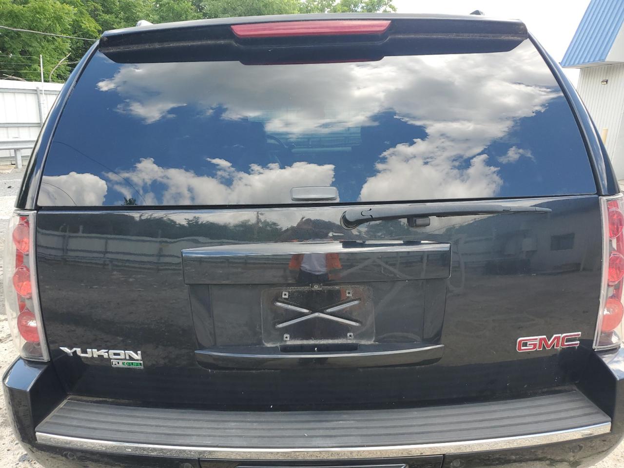 2011 Gmc Yukon Denali Black vin: 1GKS2EEF6BR340124 Damage: Lift Gate, Chipped, 3