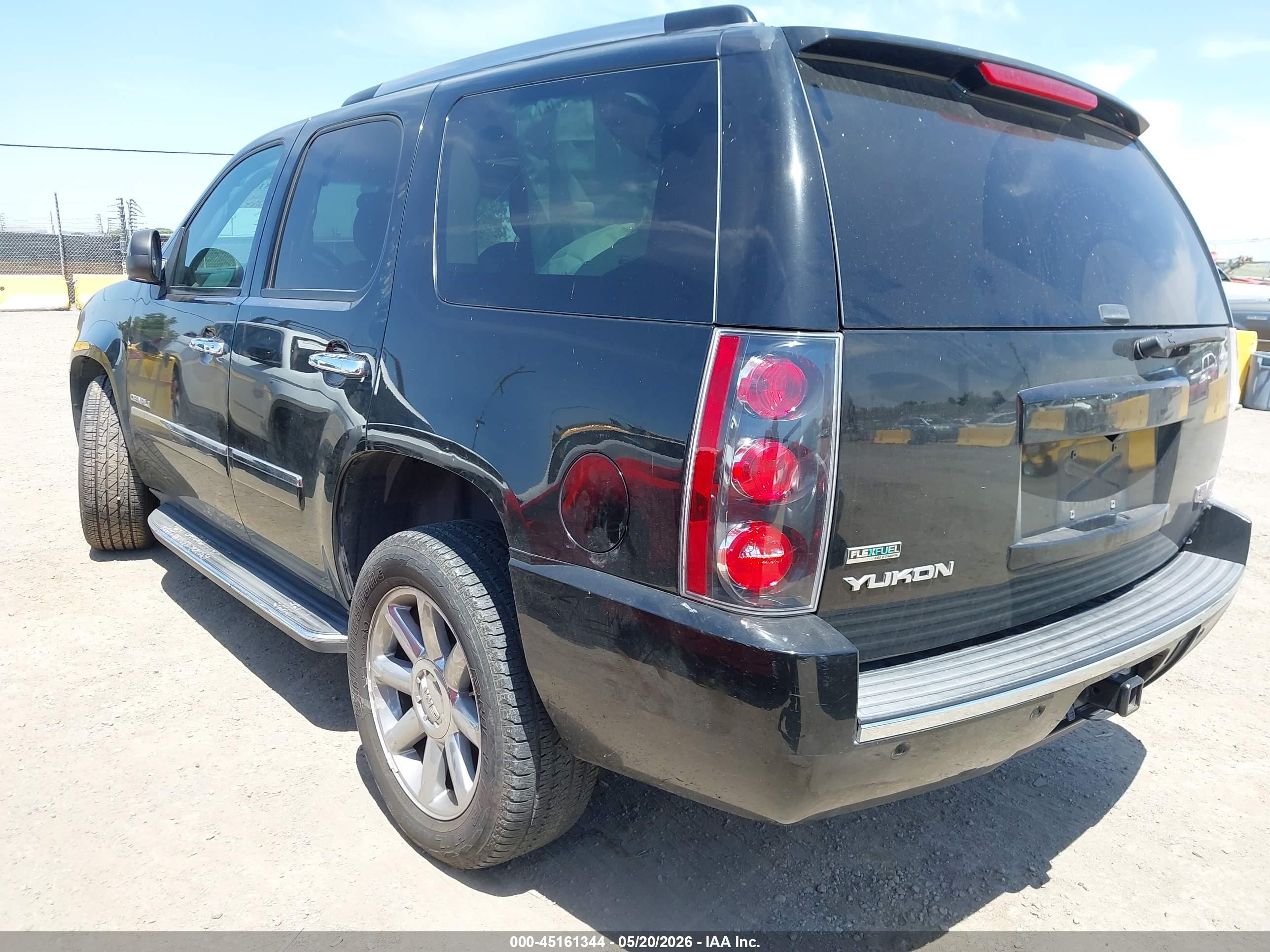 2011 Gmc Yukon Denali Black vin: 1GKS2EEF6BR376539
