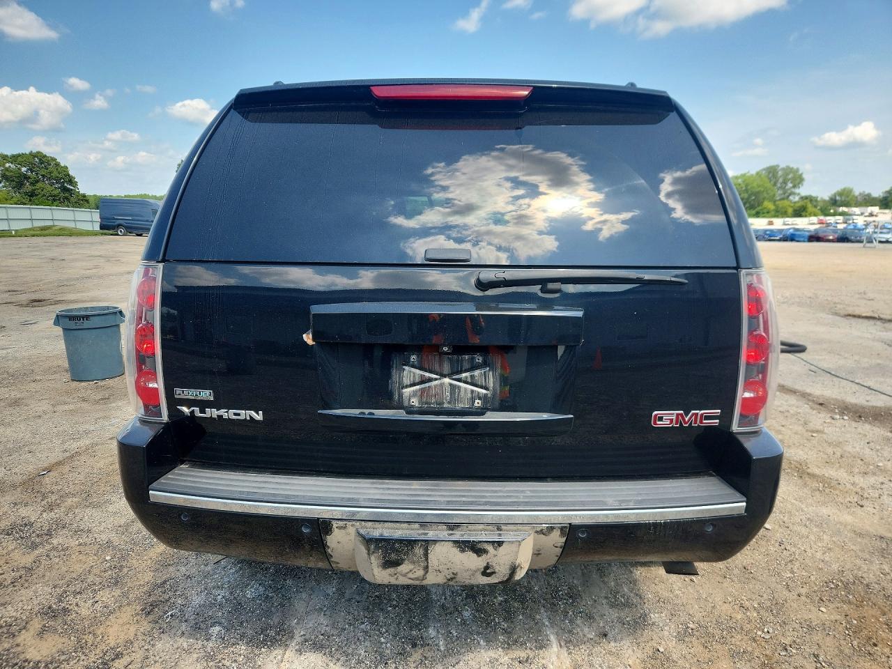 2012 Gmc Yukon Denali Black vin: 1GKS2EEF6CR209955