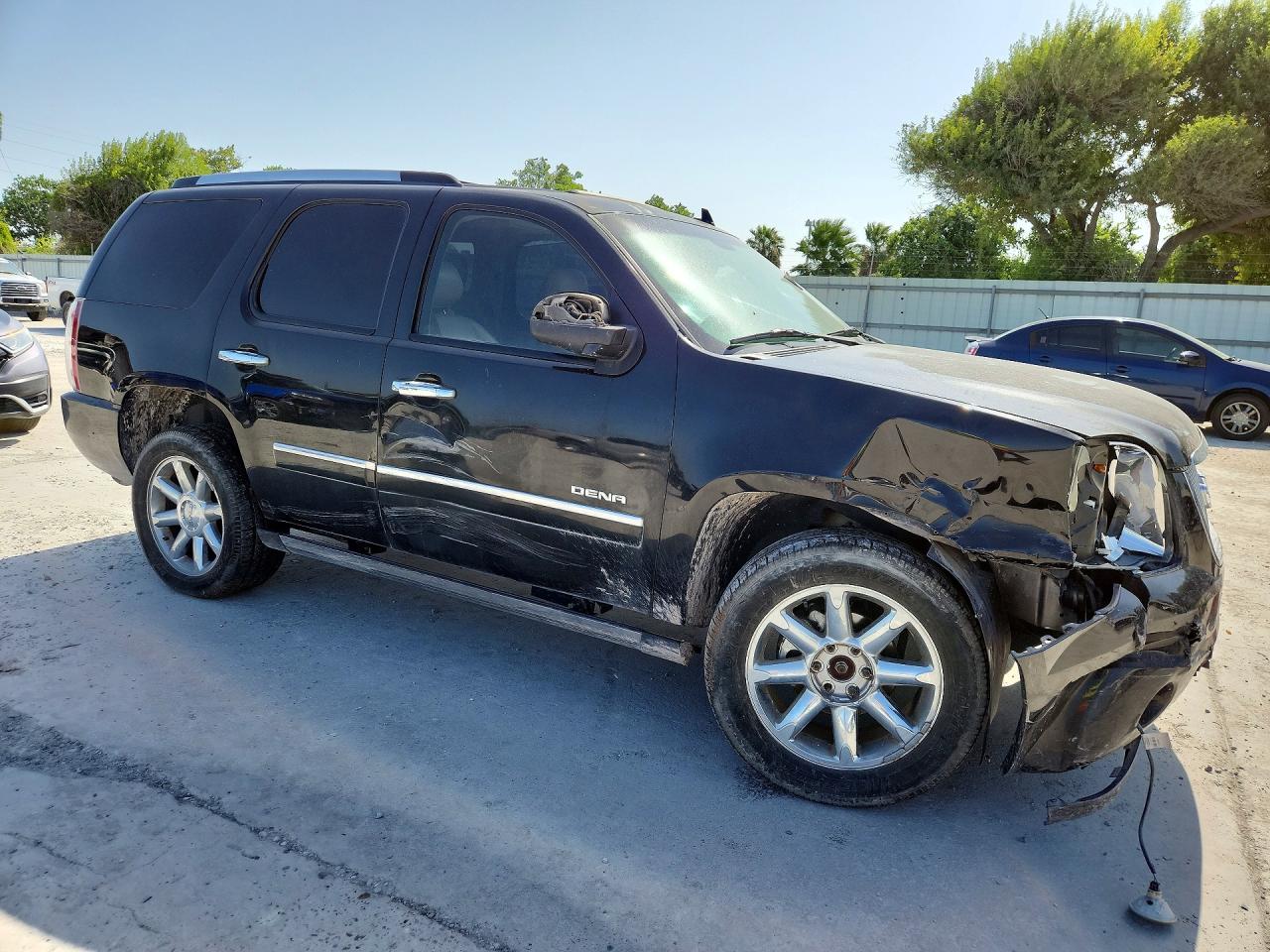 2012 Gmc Yukon Denali Black vin: 1GKS2EEF6CR215383