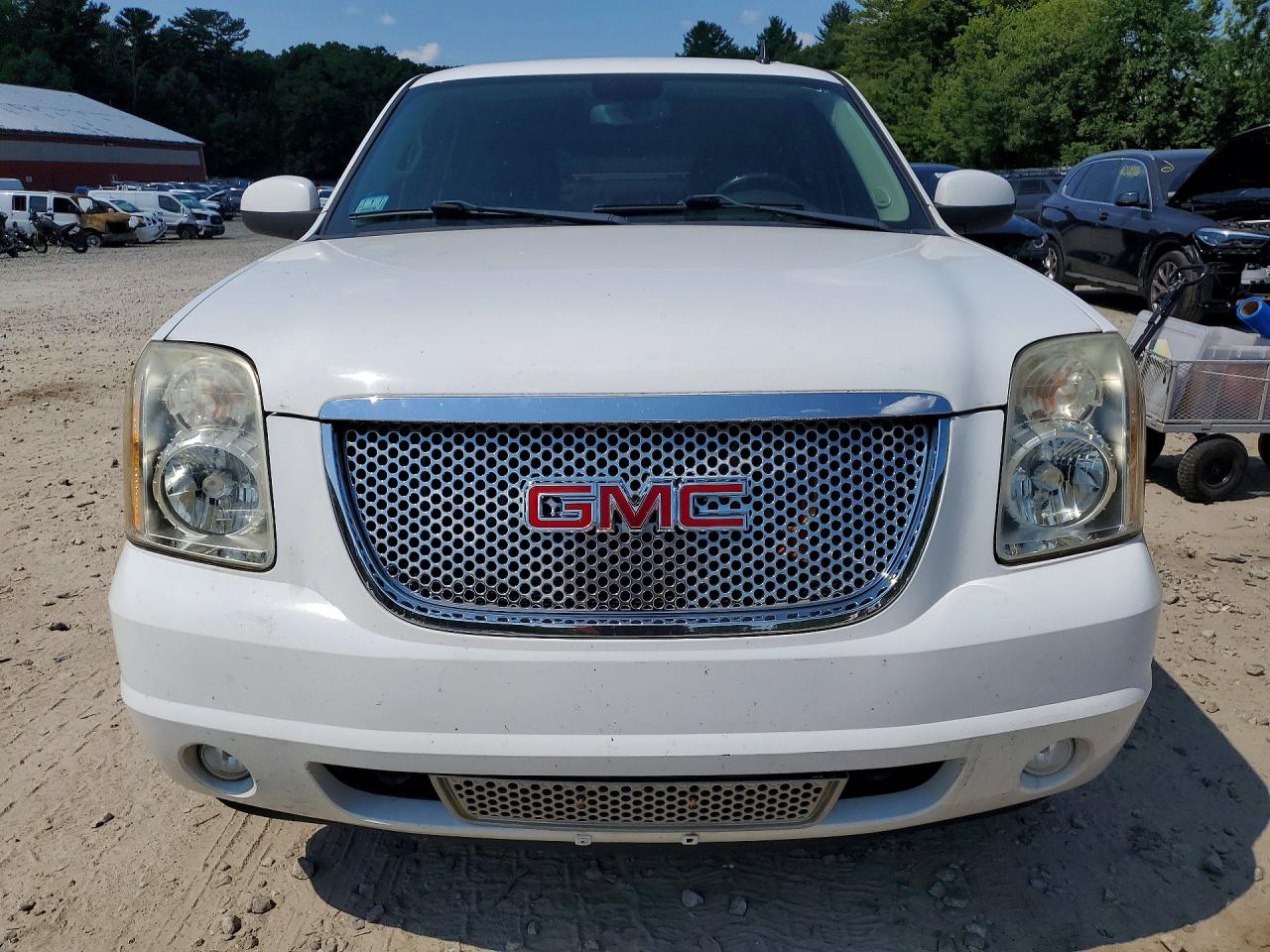 2012 Gmc Yukon Denali White vin: 1GKS2EEF6CR314737