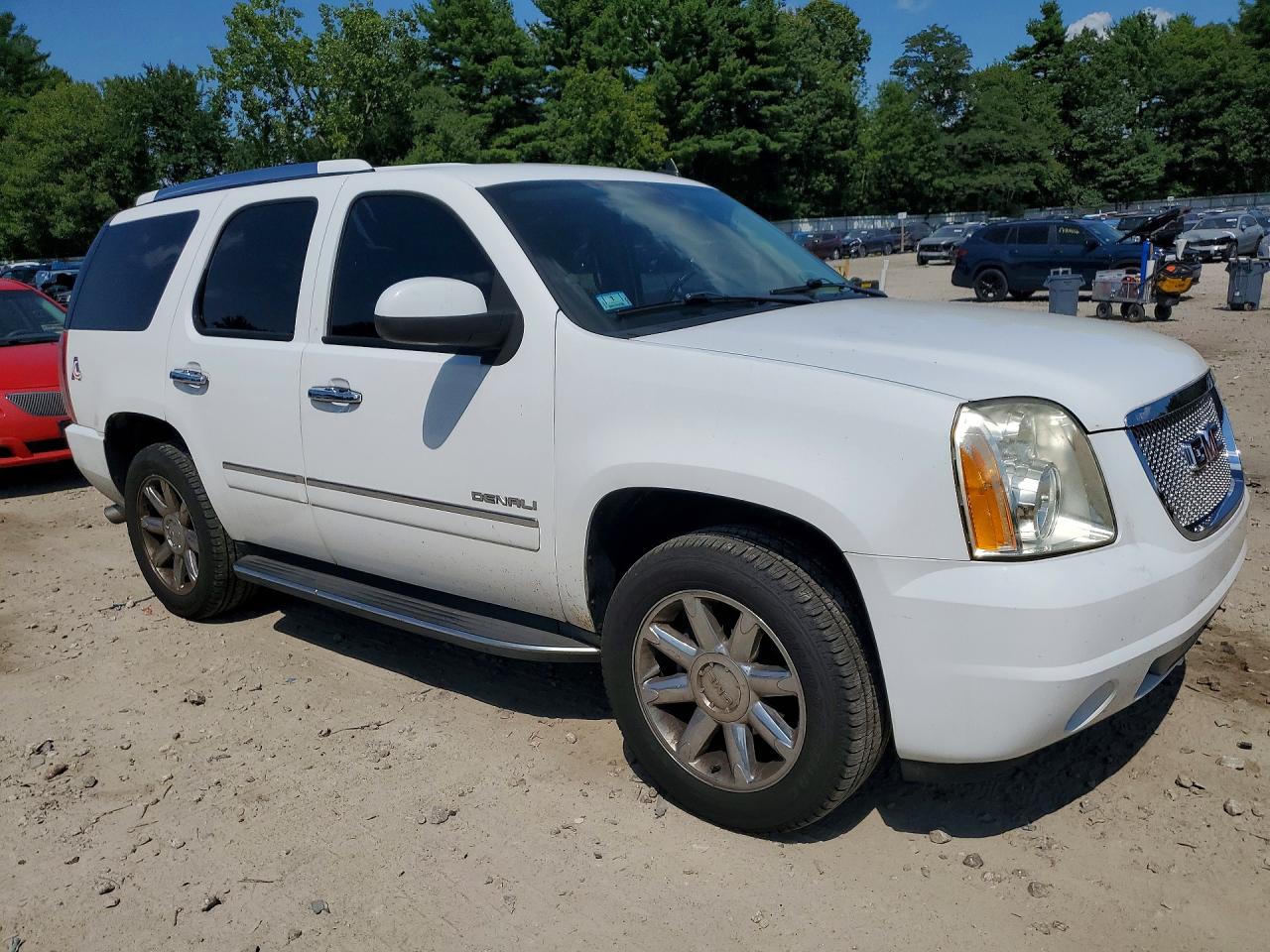 2012 Gmc Yukon Denali White vin: 1GKS2EEF6CR314737
