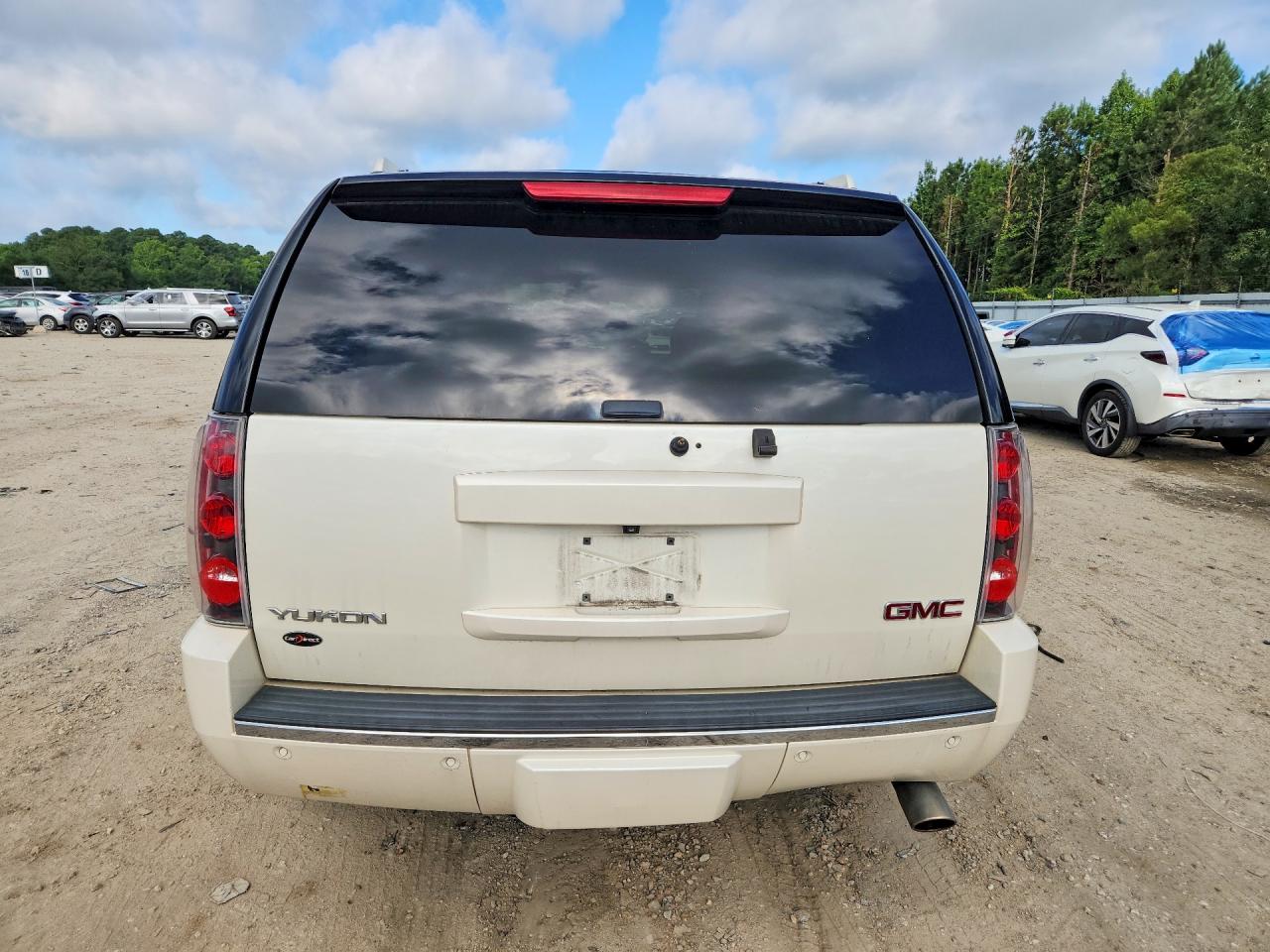 2014 Gmc Yukon Denali White vin: 1GKS2EEF6ER222238