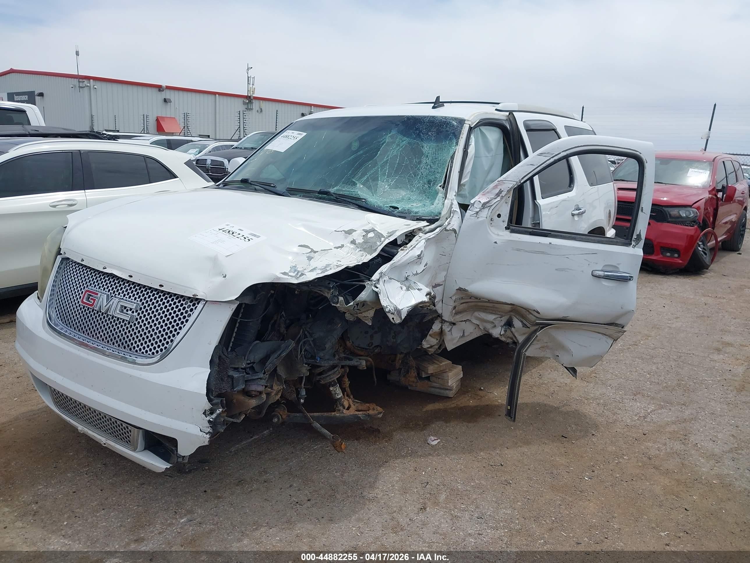2011 Gmc Yukon Denali White vin: 1GKS2EEF7BR185843