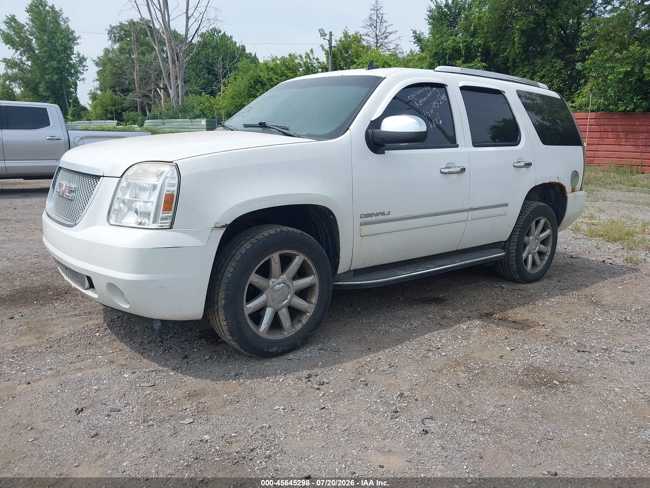 2011 Gmc Yukon Denali White vin: 1GKS2EEF7BR252215