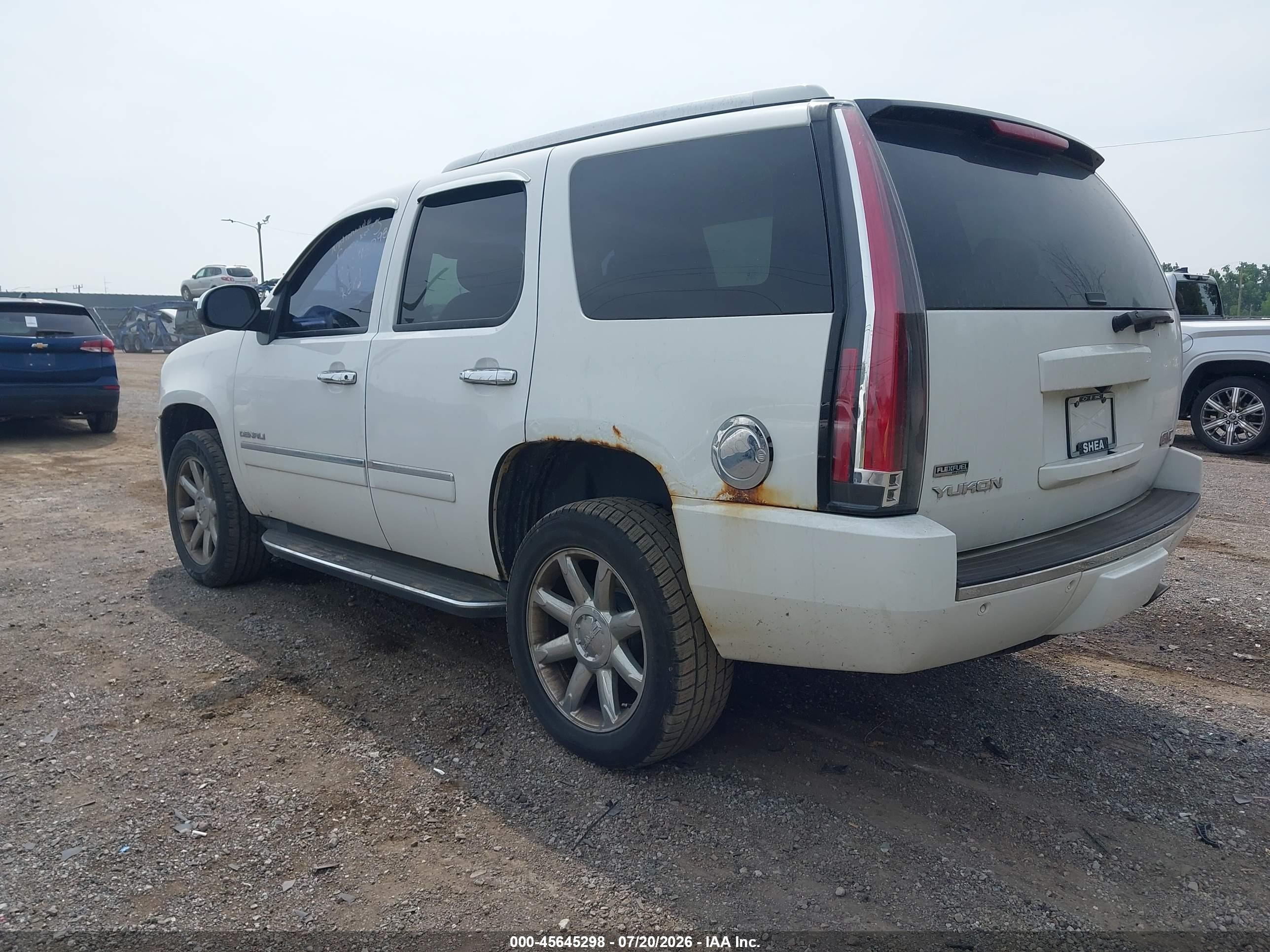 2011 Gmc Yukon Denali White vin: 1GKS2EEF7BR252215