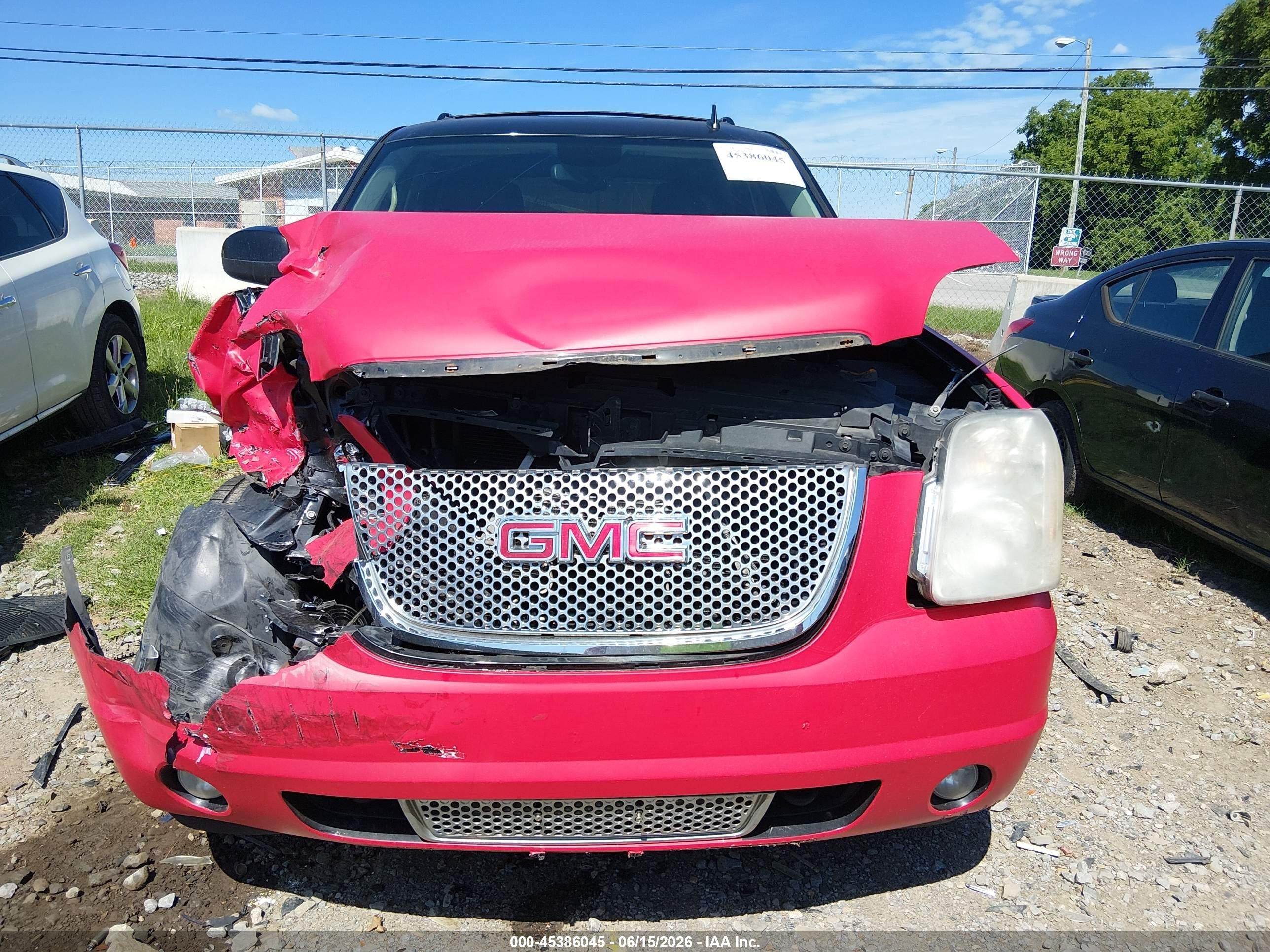 2011 Gmc Yukon Denali Red vin: 1GKS2EEF7BR375741