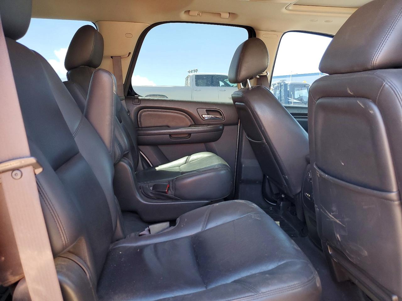 2012 Gmc Yukon Denali Silver vin: 1GKS2EEF7CR133887