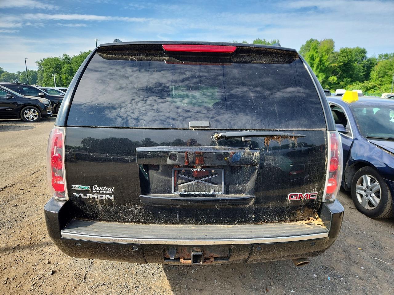 2012 Gmc Yukon Denali Black vin: 1GKS2EEF7CR297236